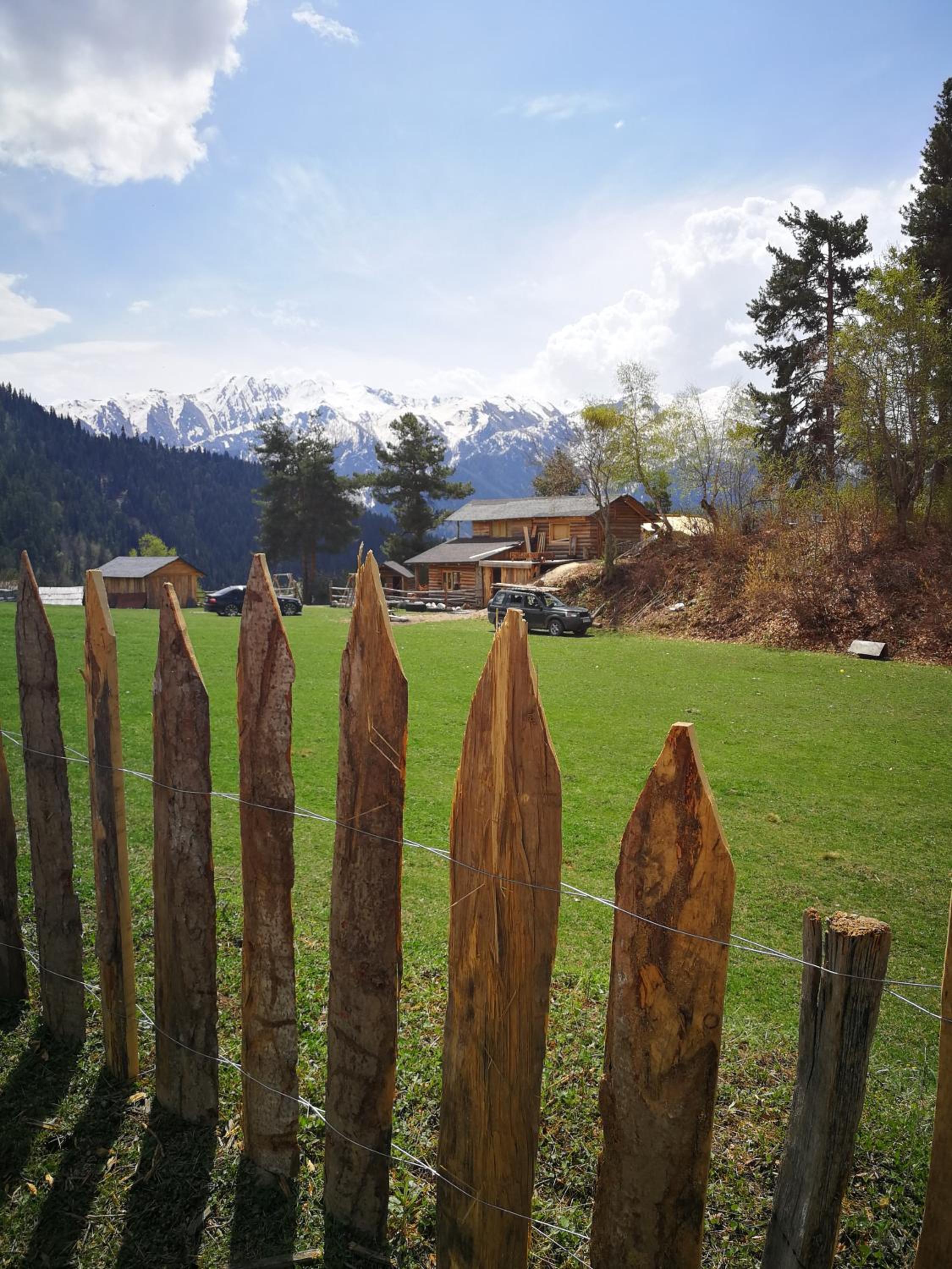 Heshkili huts and cabins Svaneti