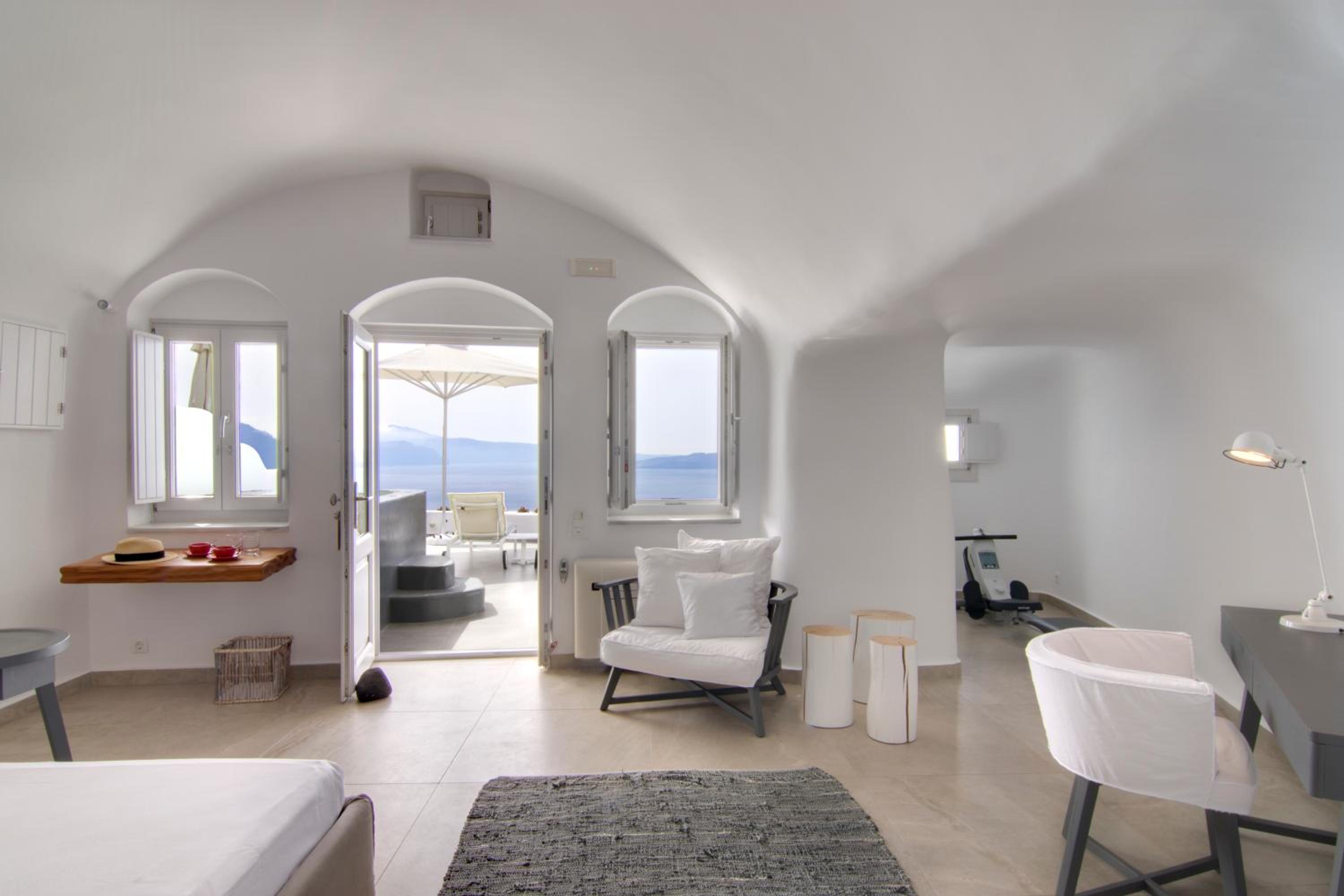 Santorini Secret Suites & Spa 21