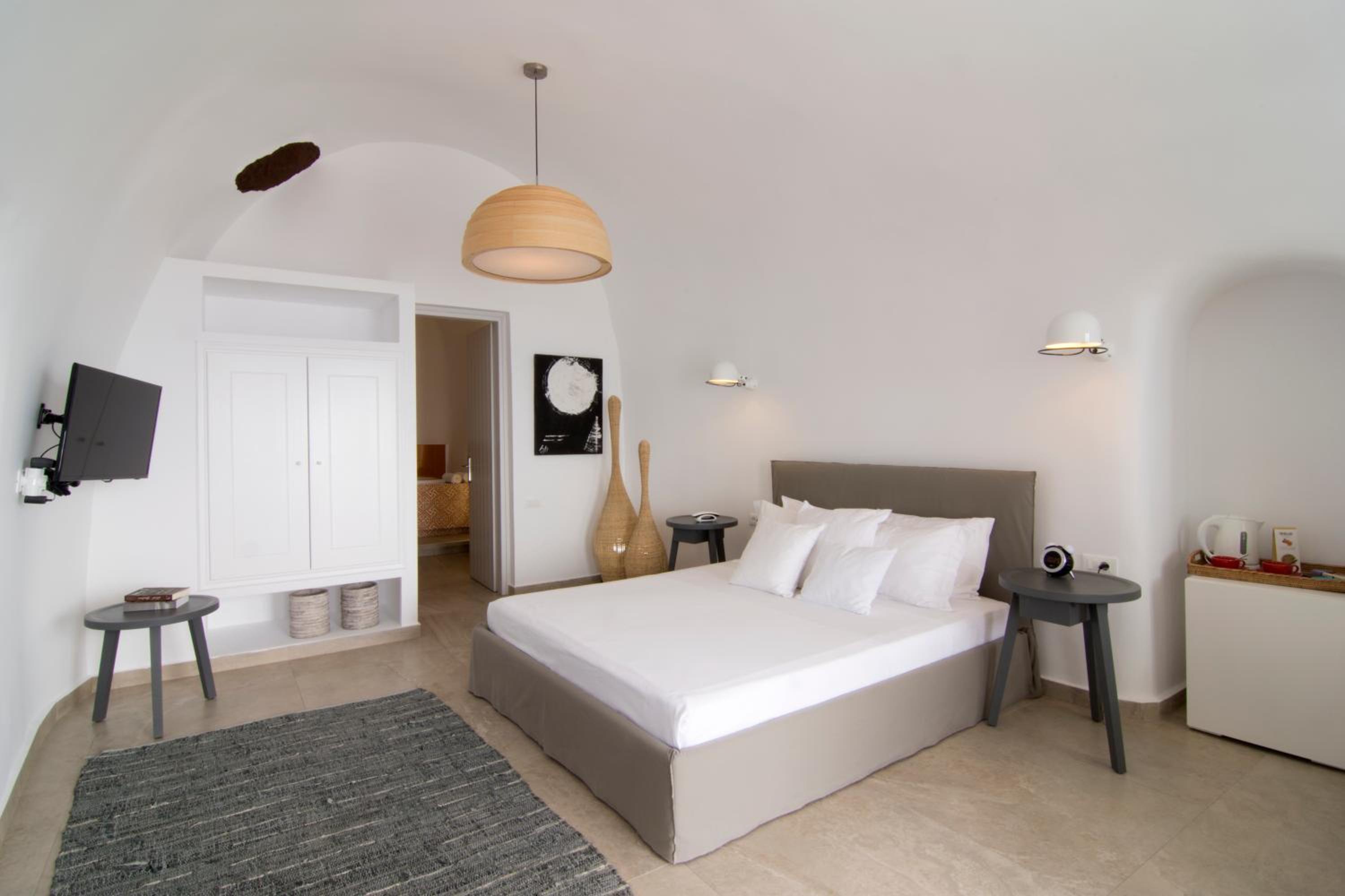 Santorini Secret Suites & Spa 24