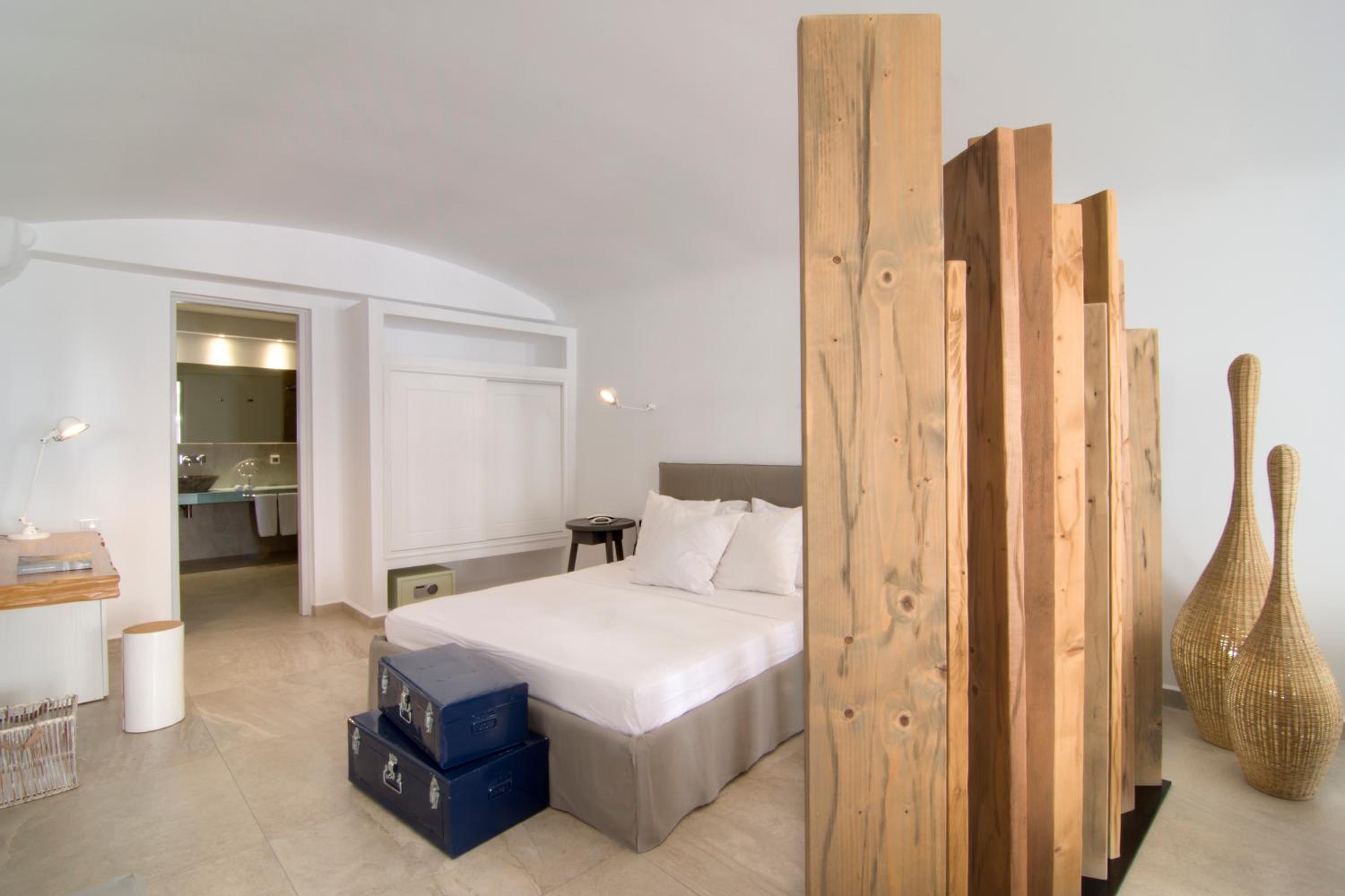 Santorini Secret Suites & Spa 26