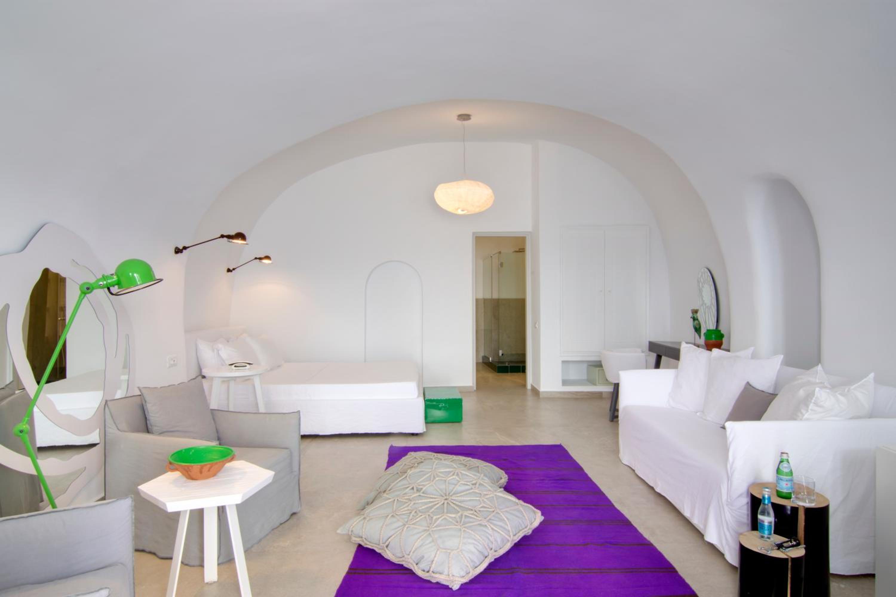 Santorini Secret Suites & Spa 11