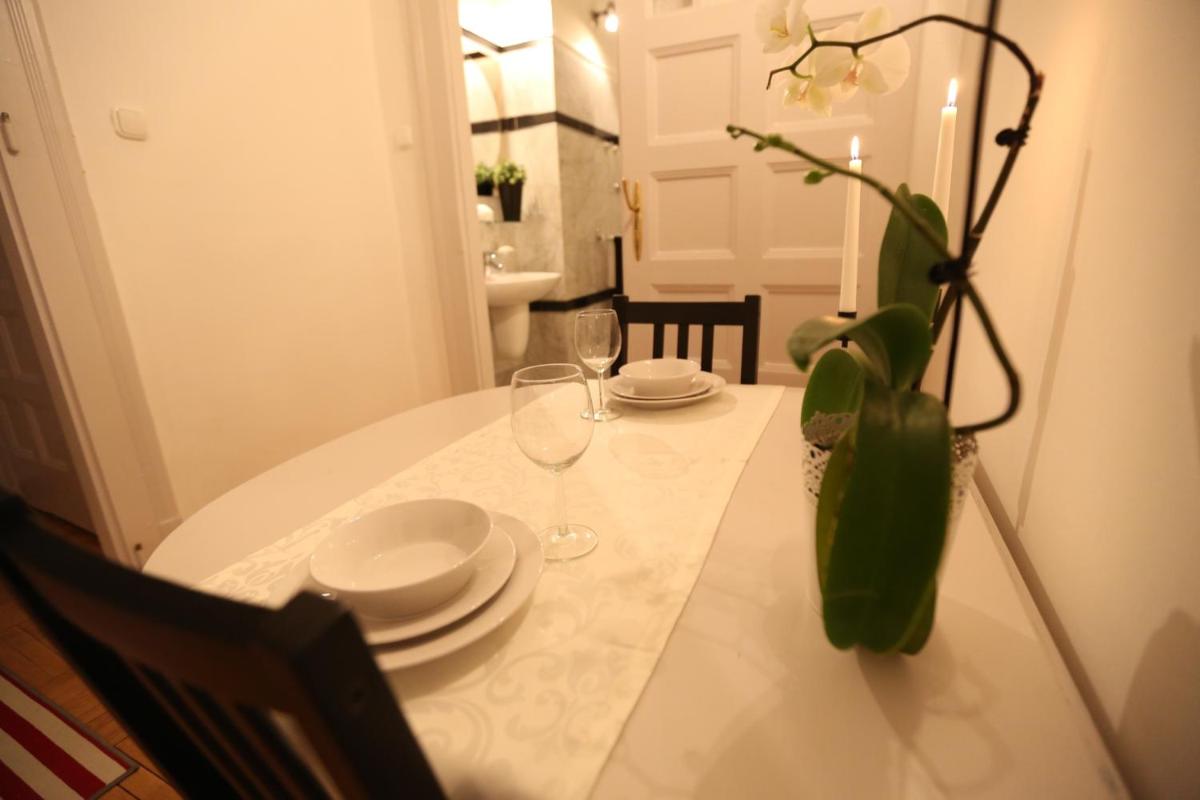 d.Five Classic Luxury Apartment