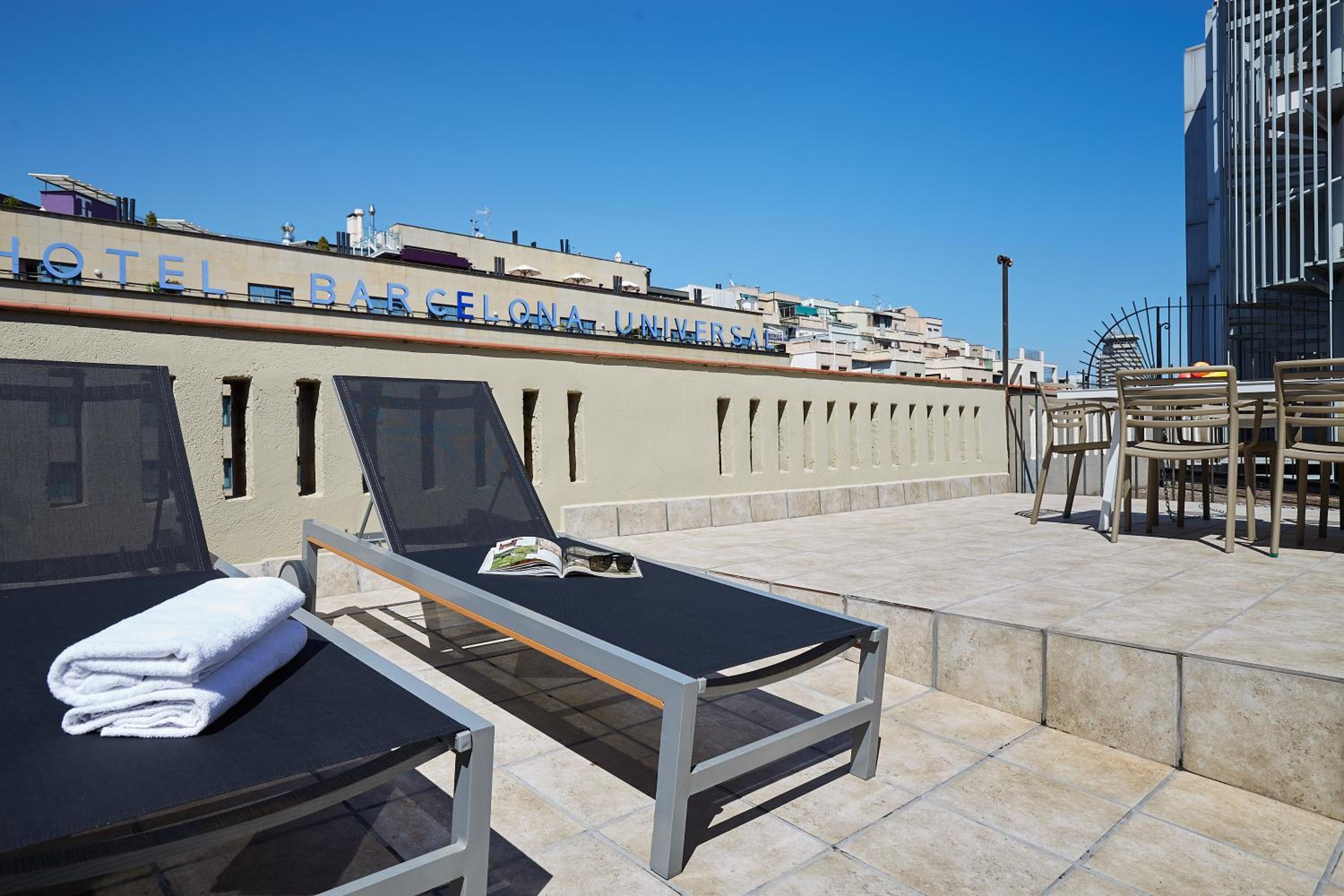 AB Paral·lel Spacious Apartments