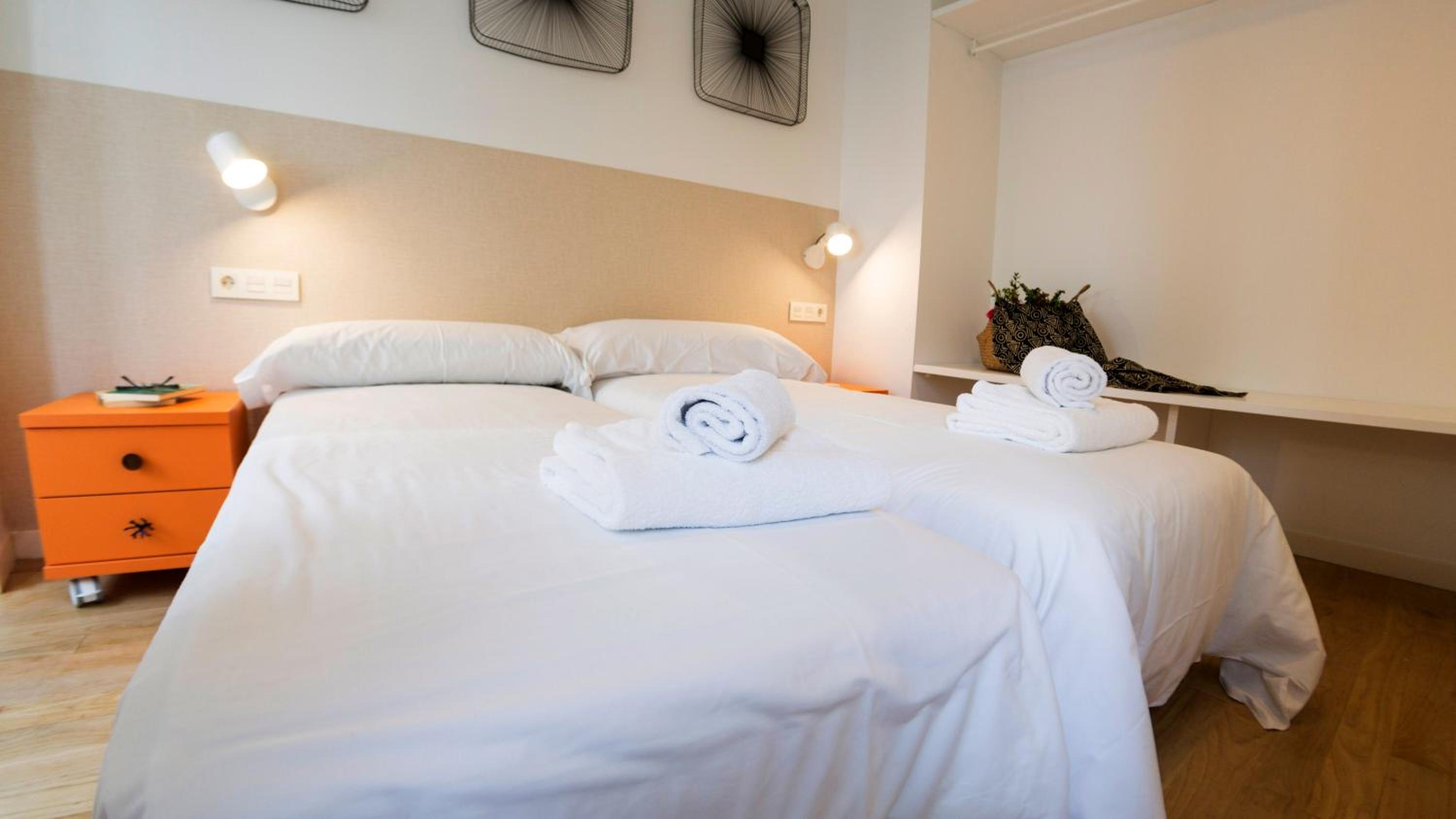 Santiago Center Rooms