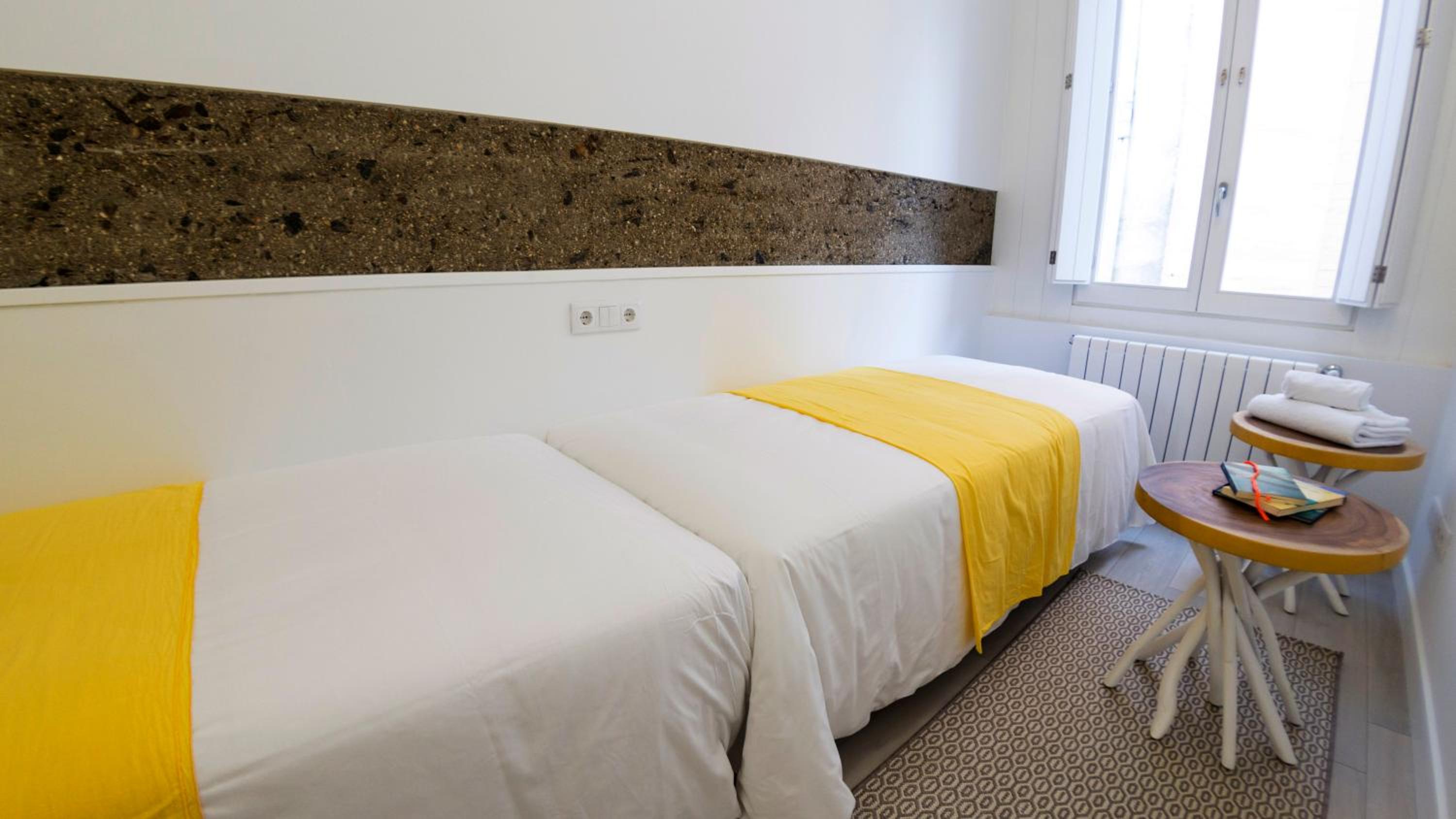 Santiago Center Rooms