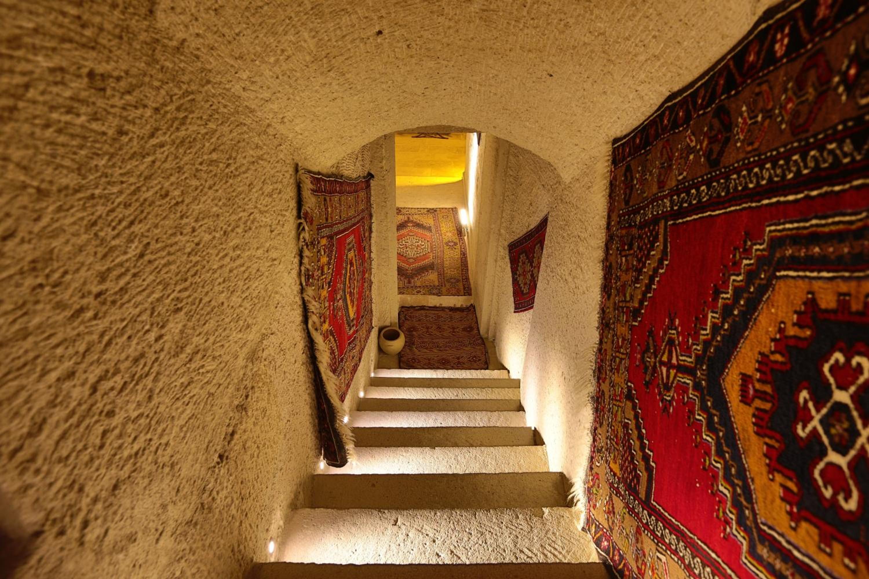 Safran Cave Hotel - Image 74