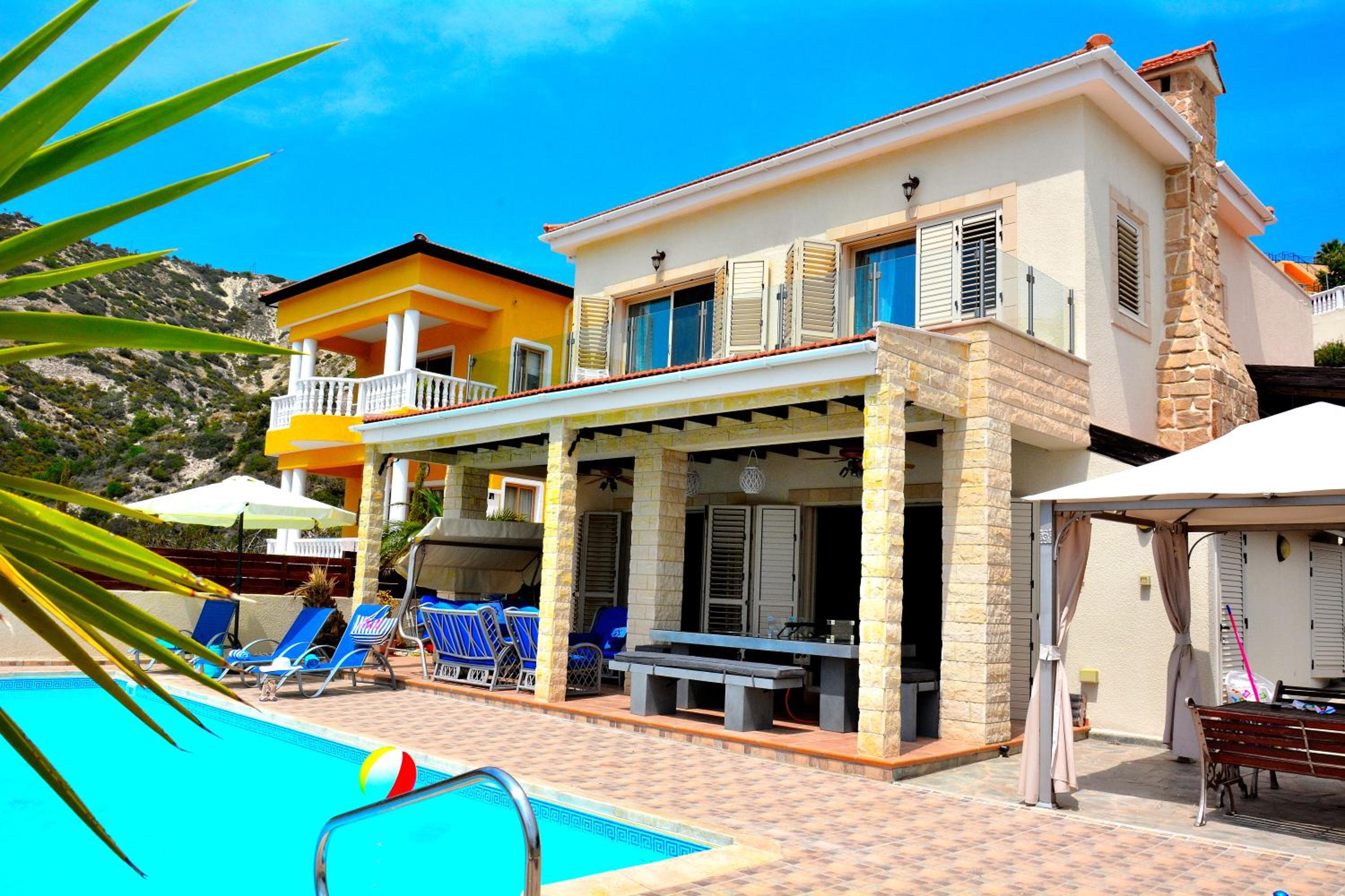 Hotel Villa Ocean Breeze - Image 1