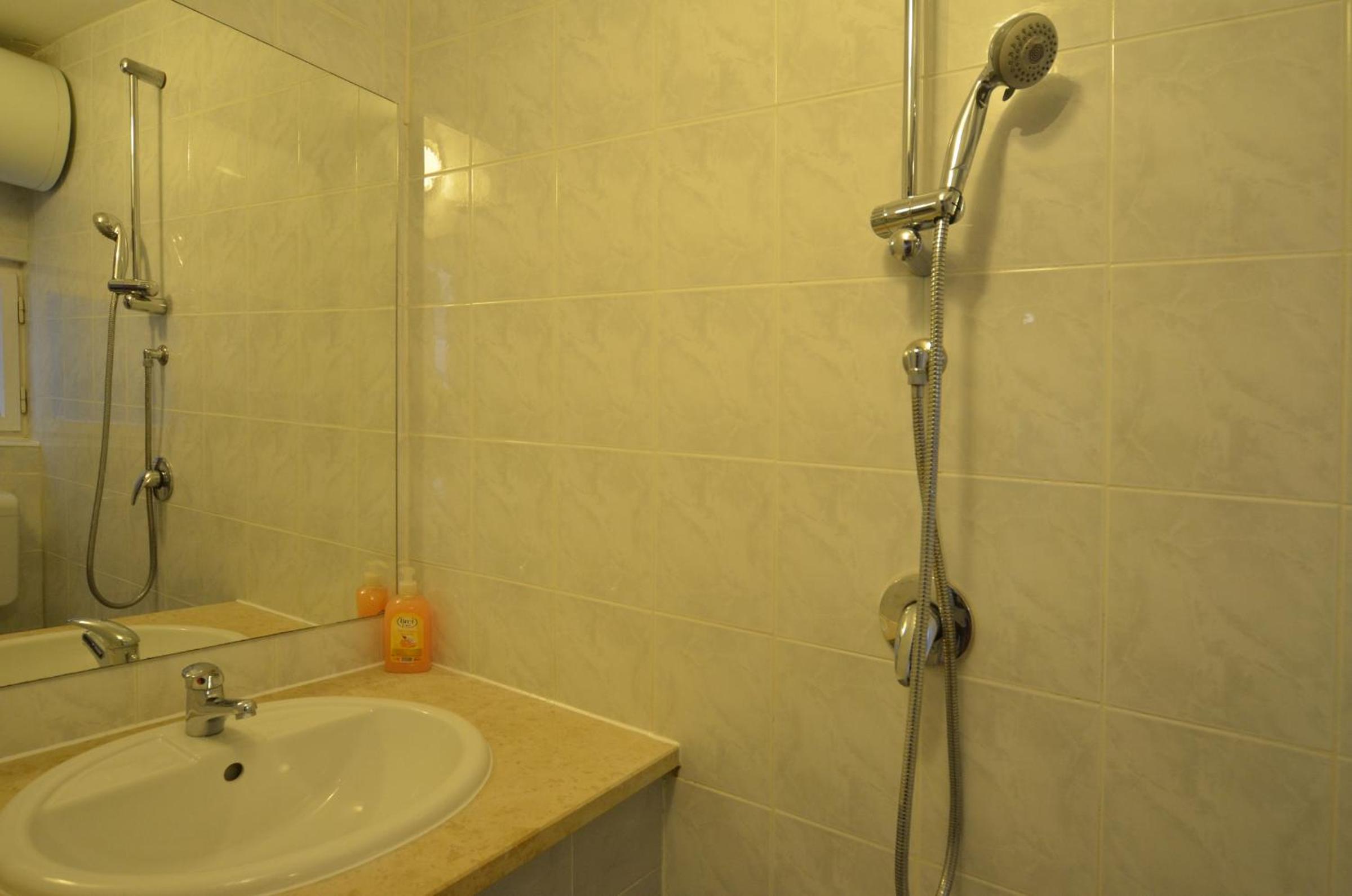 Apartman 18 en Rovinj — bathroom