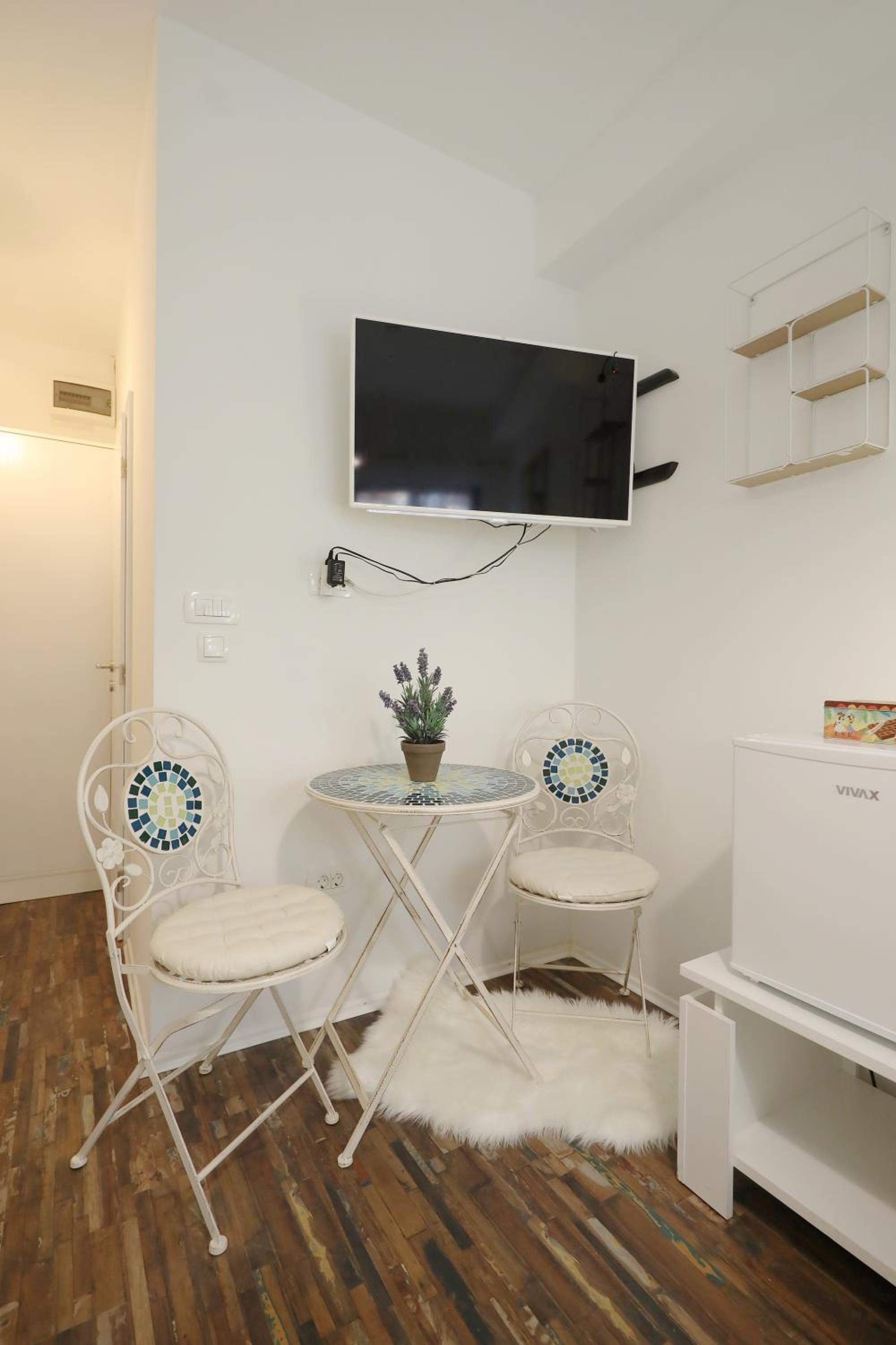 Apartments and a Room Ina
