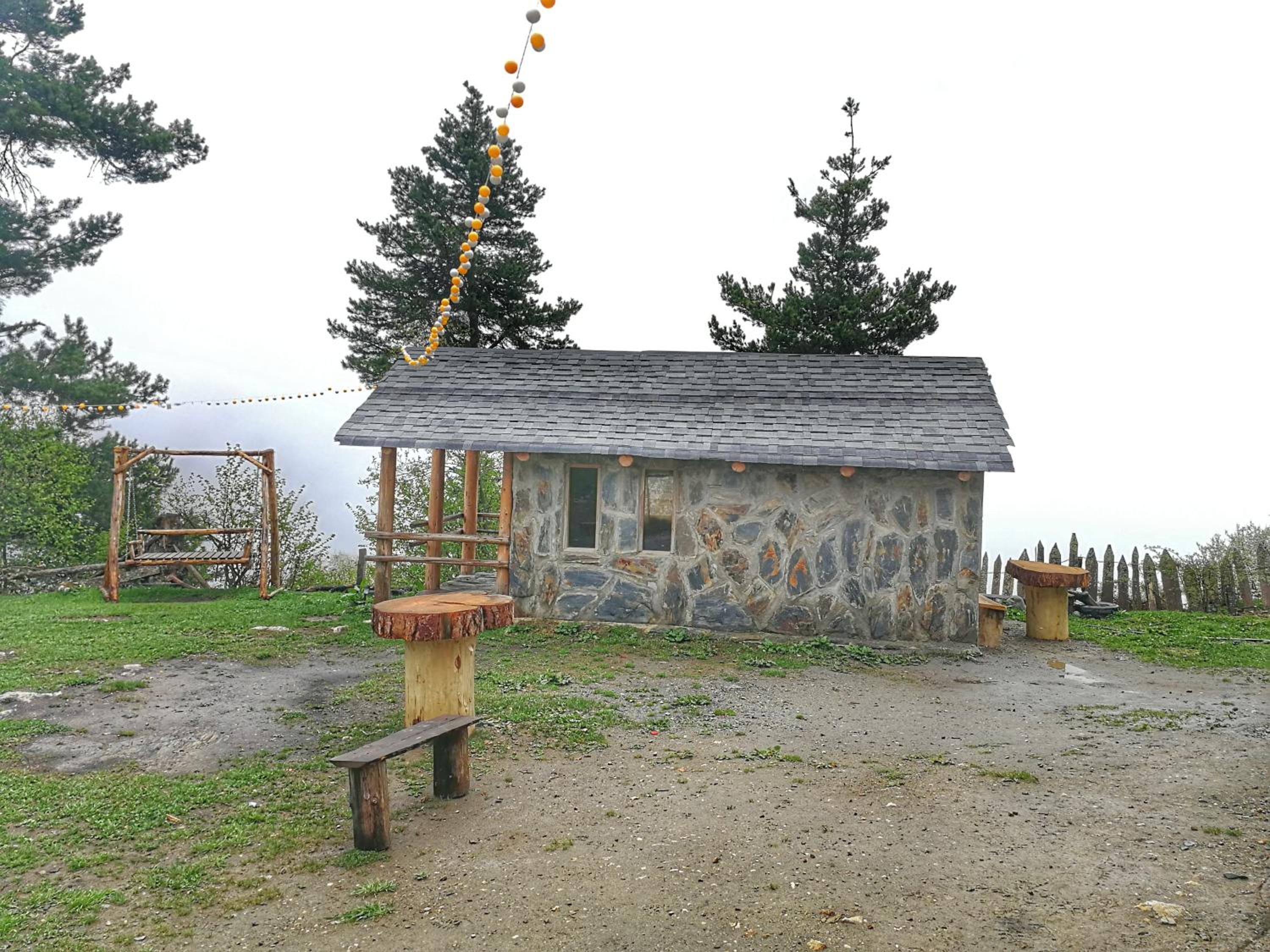 Heshkili huts and cabins Svaneti
