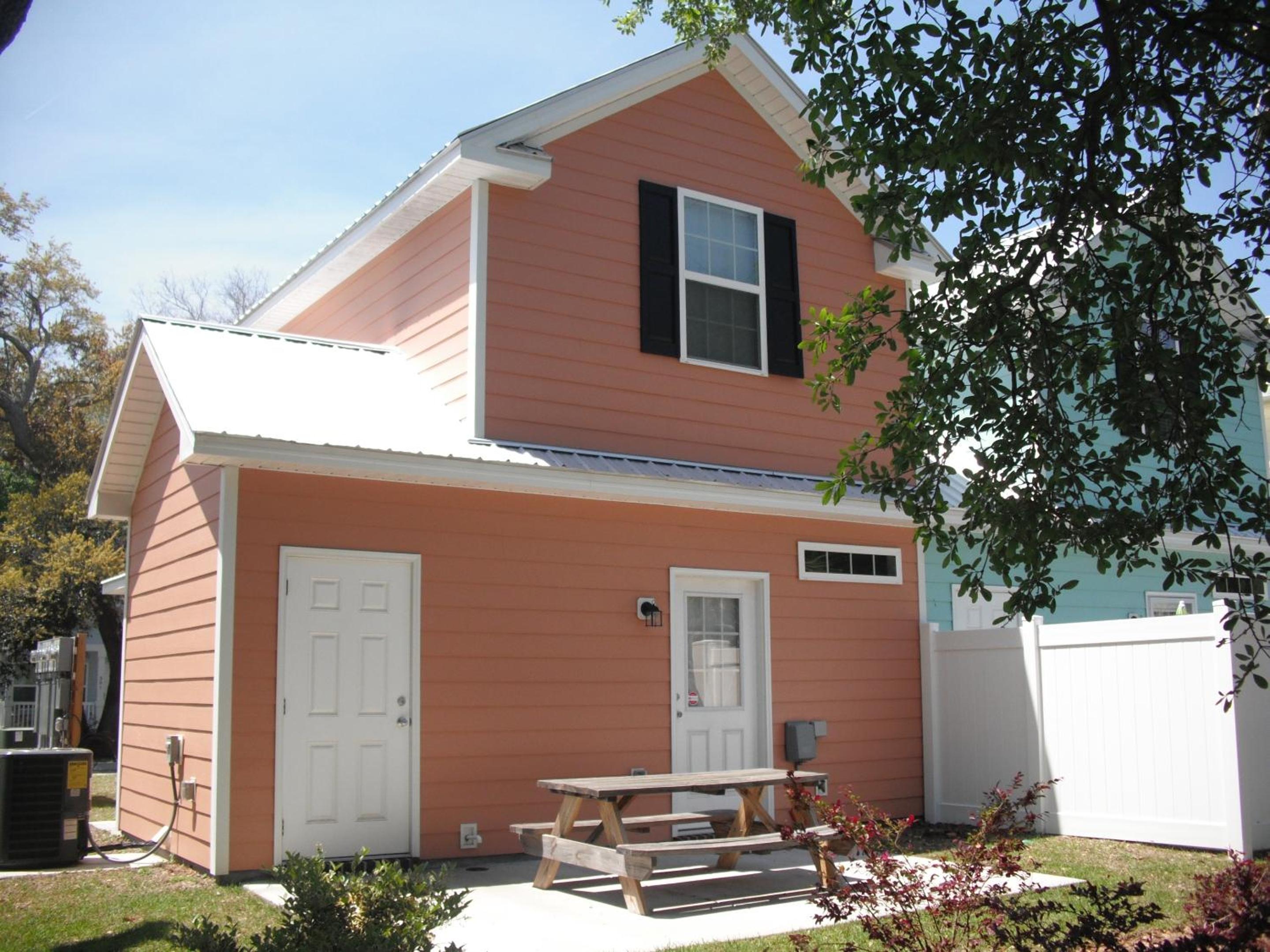 Gulf Stream Cottages 300 view 3