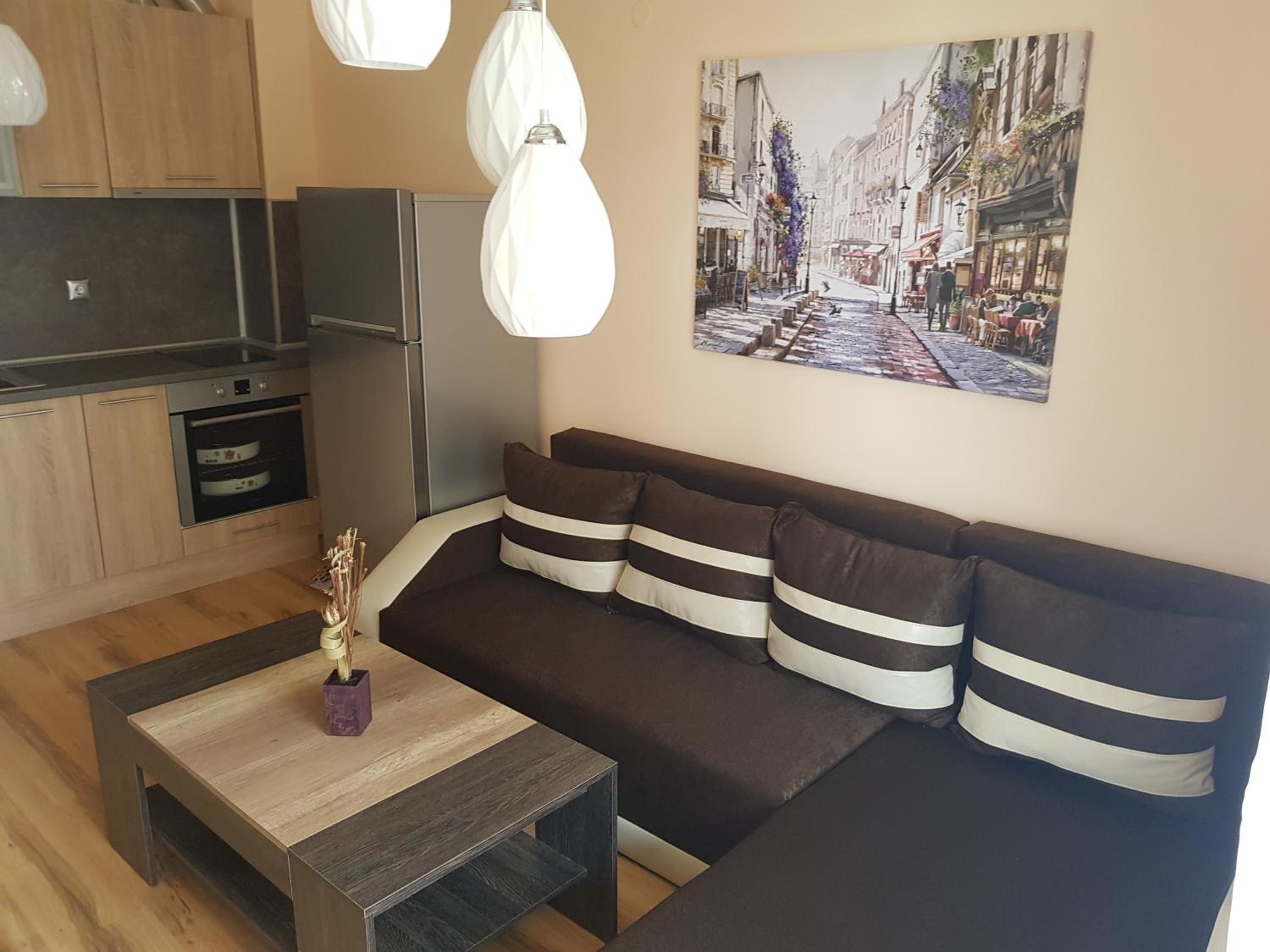 Victorio Lux Apartments view 3
