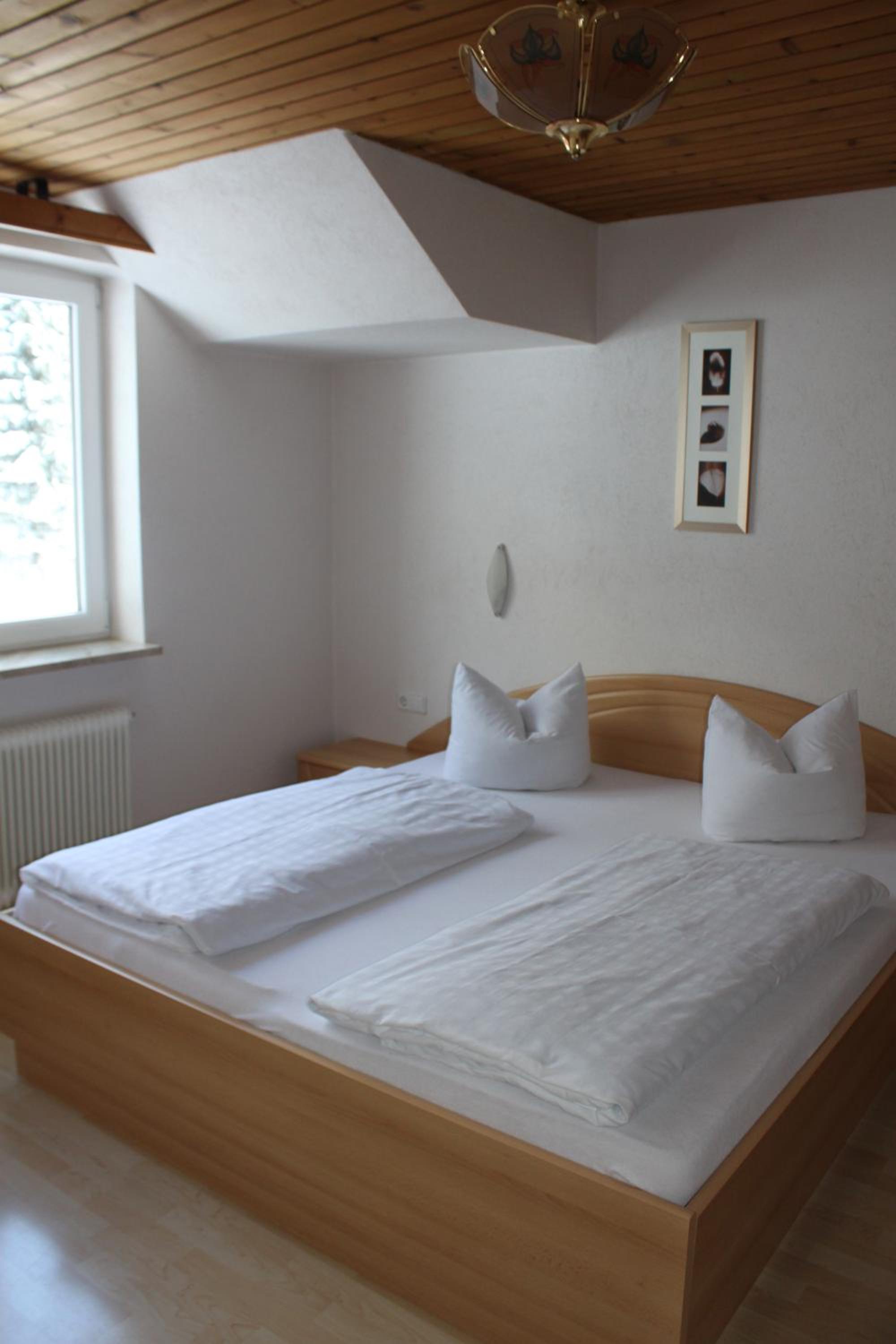 WOLF RETREAT Apartments im Lechtal davor Appartementhaus Michaela
