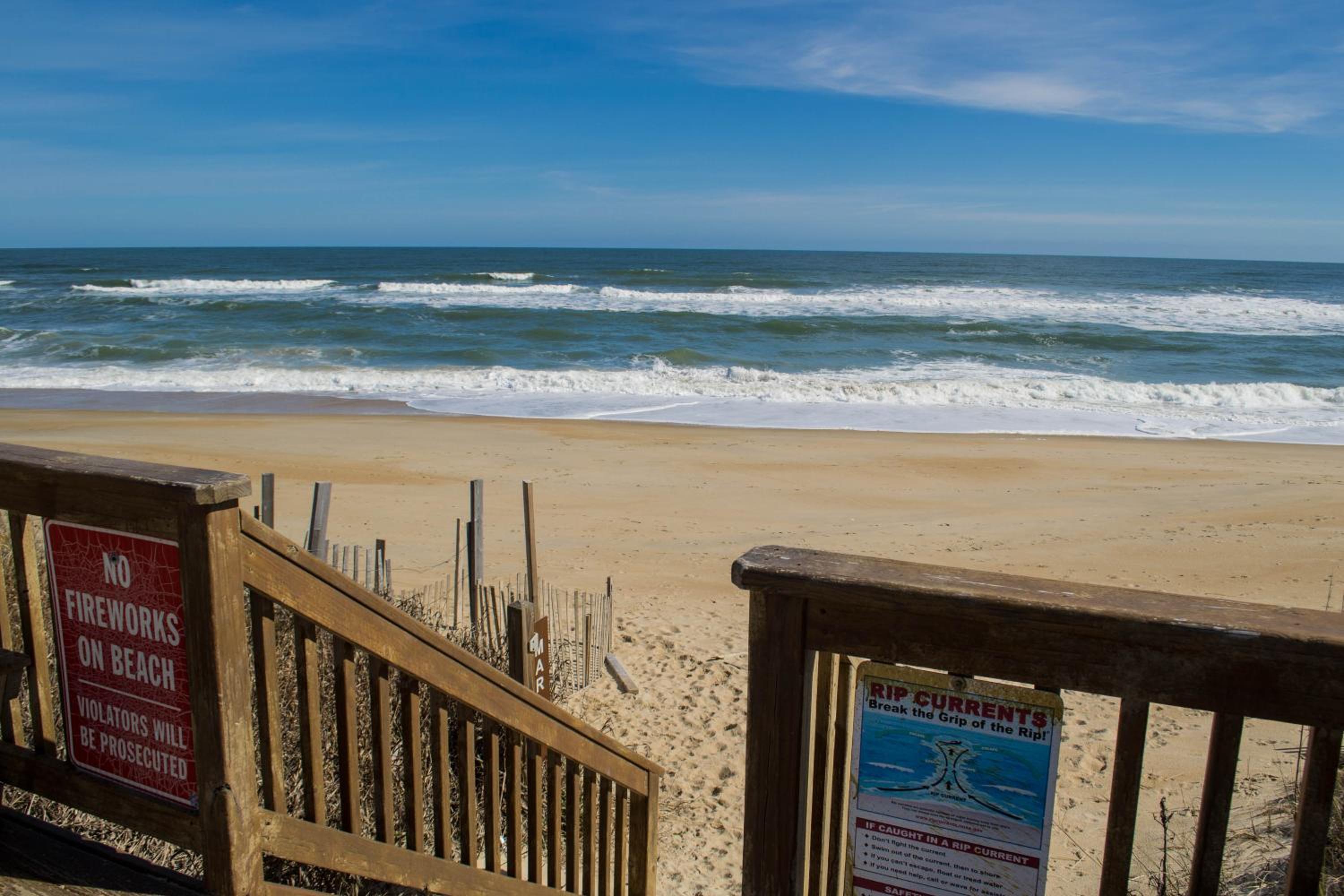 Sea Fever - Duck, Saltaire, 130 Yds to Beach, Ocean View, Pool, Hot Tub, Tiki Bar, Flex Stays view 5