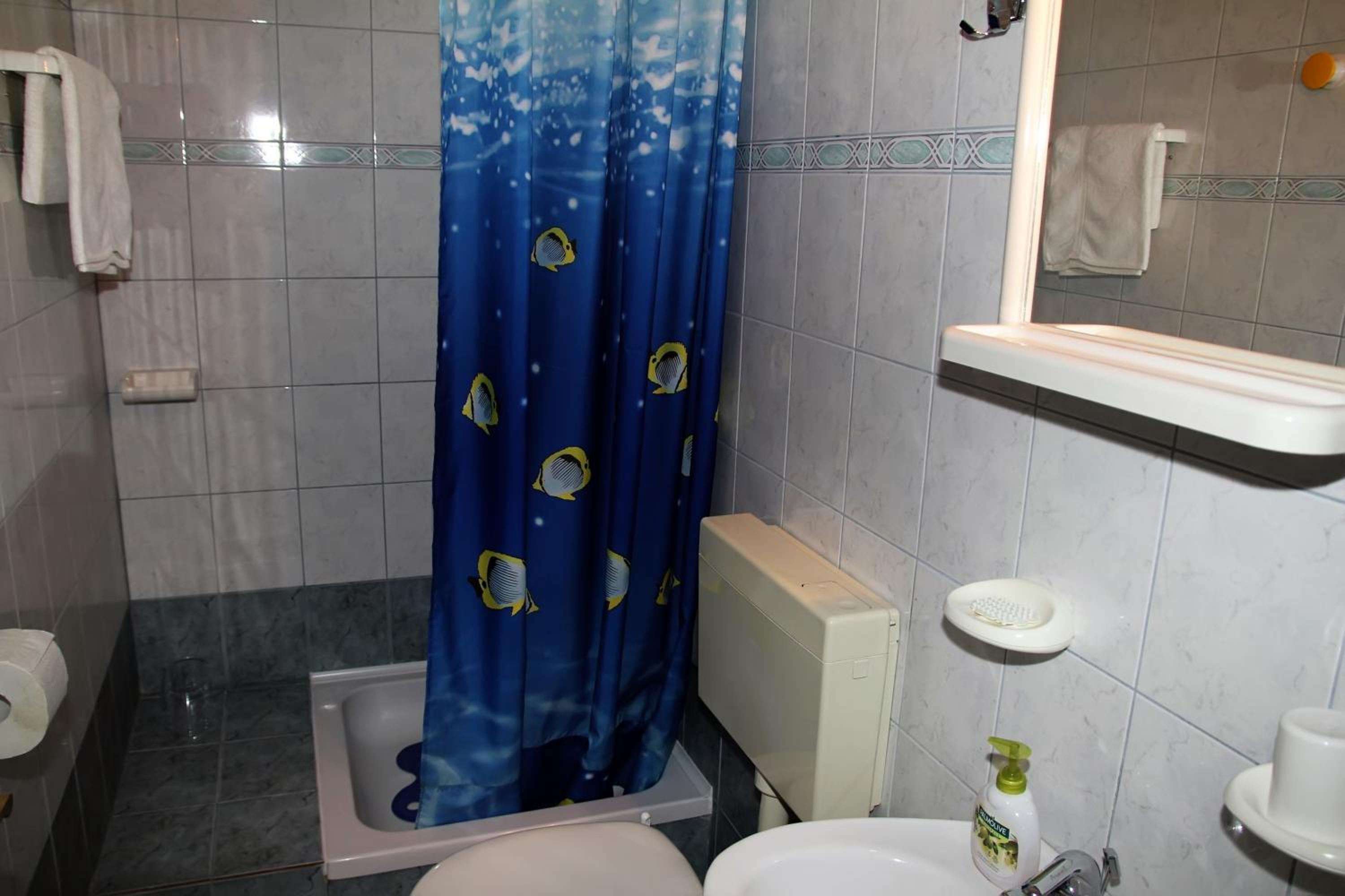 Photo 32