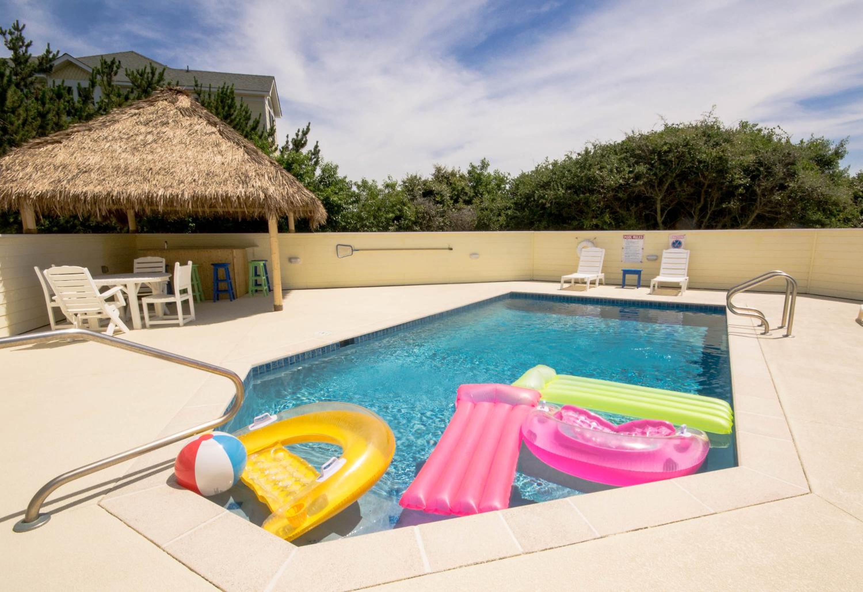 Sea Breeze - Corolla, Whalehead, Beach 50 Yds, Ocean View, Elevator, Pool Table, Foosball, Pool, Hot Tub