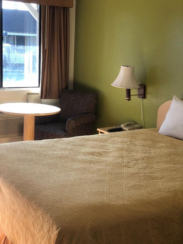 Kelseyville Motel