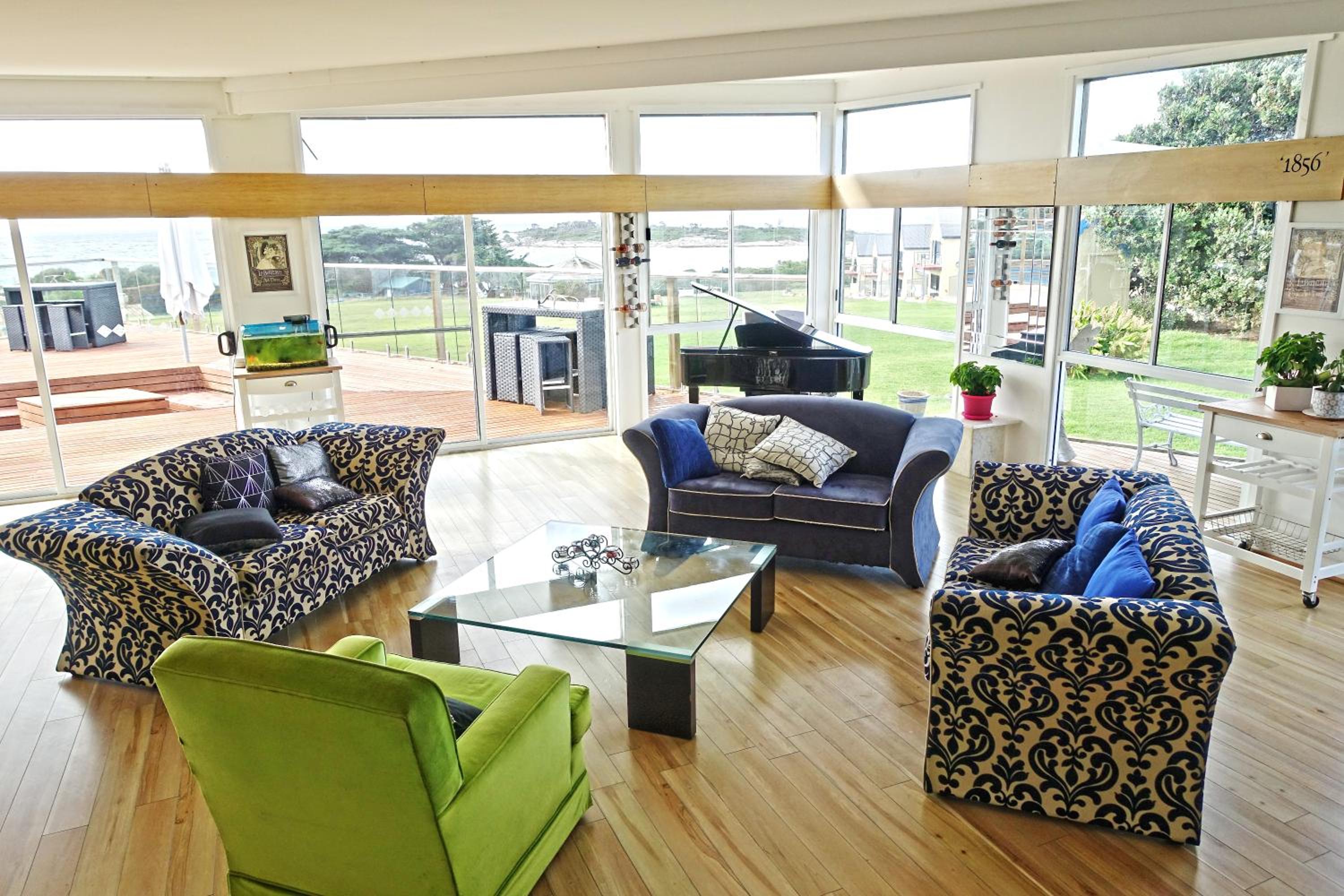 Diamond Island Resort, Restaurant & Bar and Penguin Show