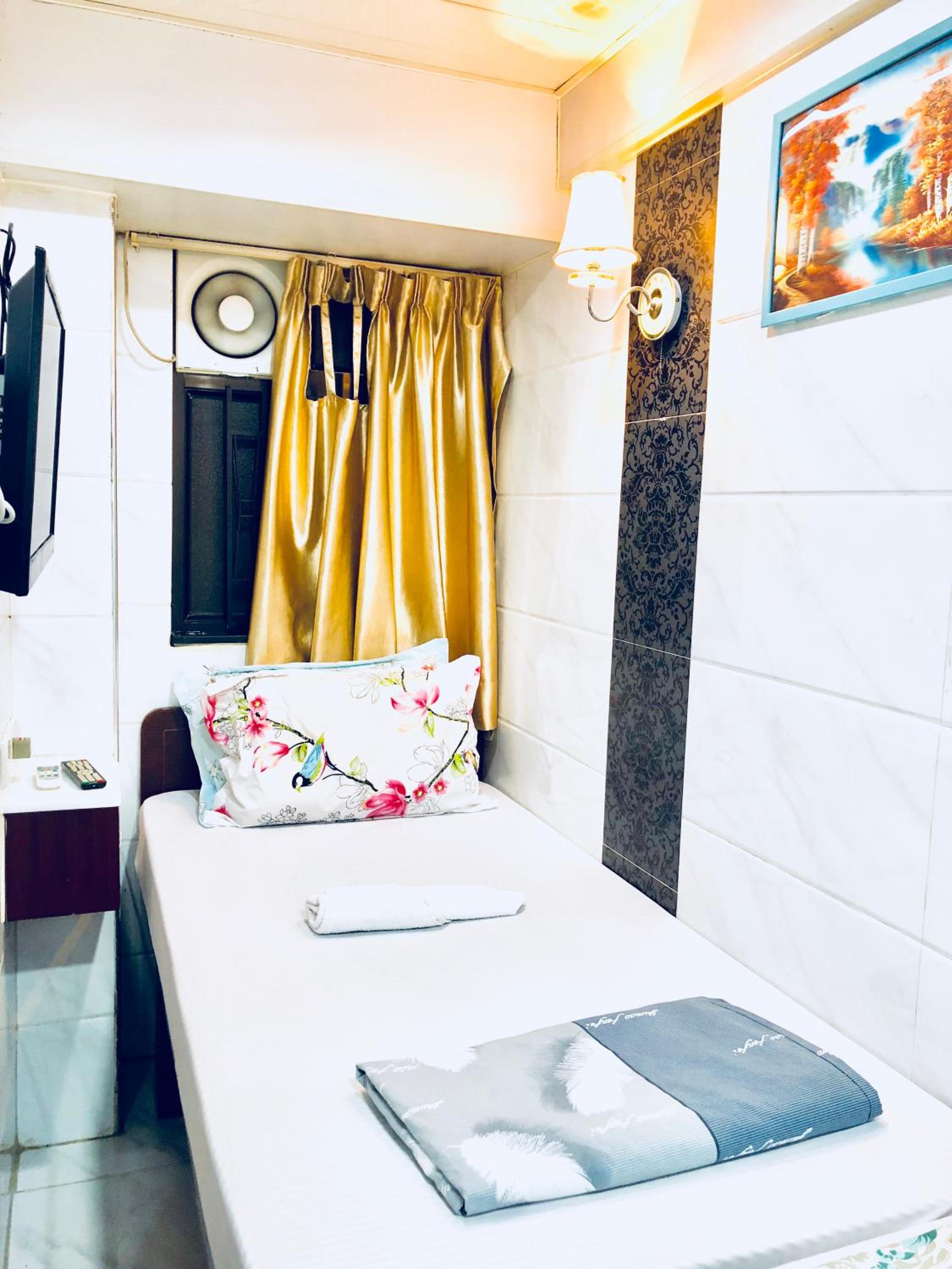 United Co-Operate Guest House (7/F)