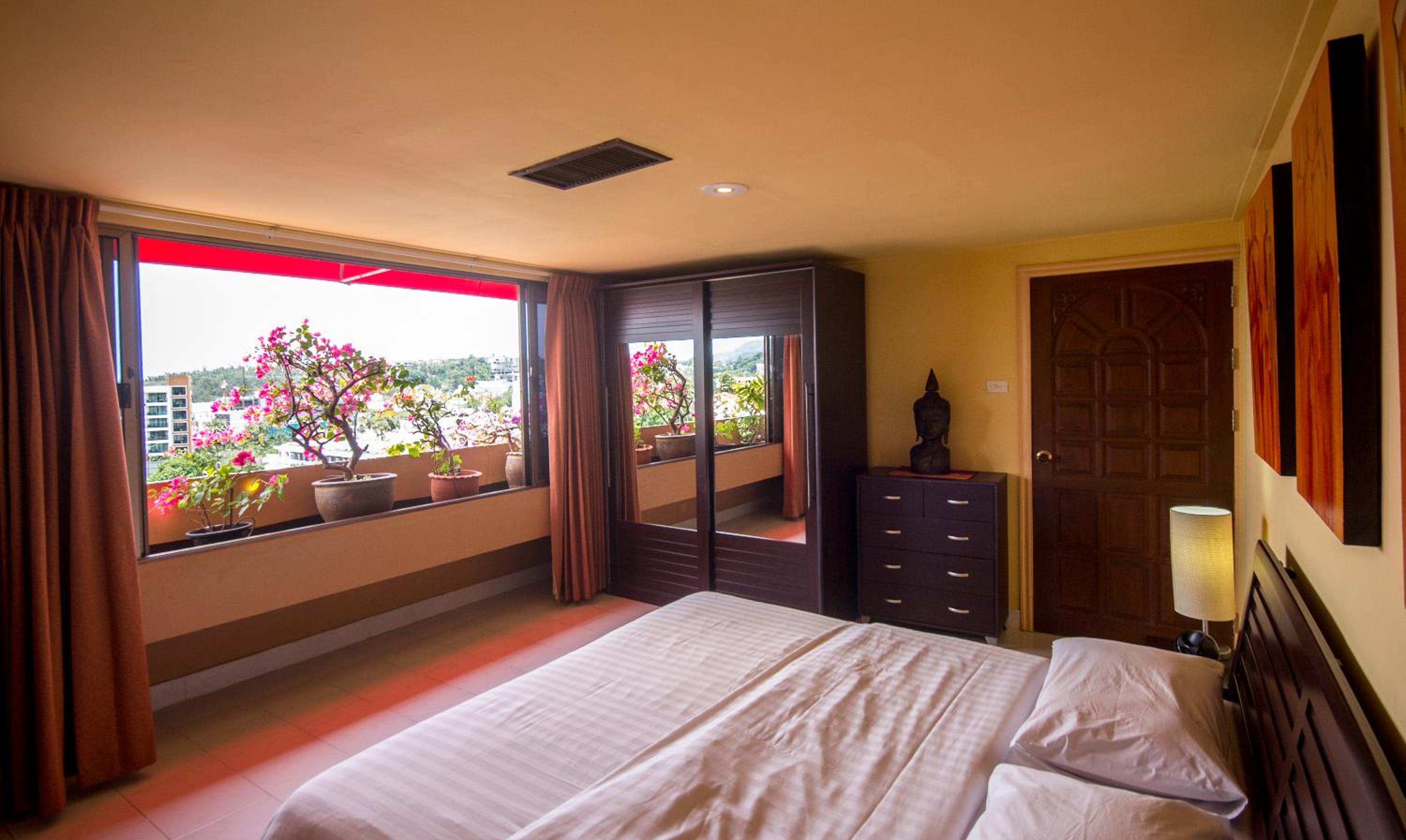 Bougainvillea Terrace House