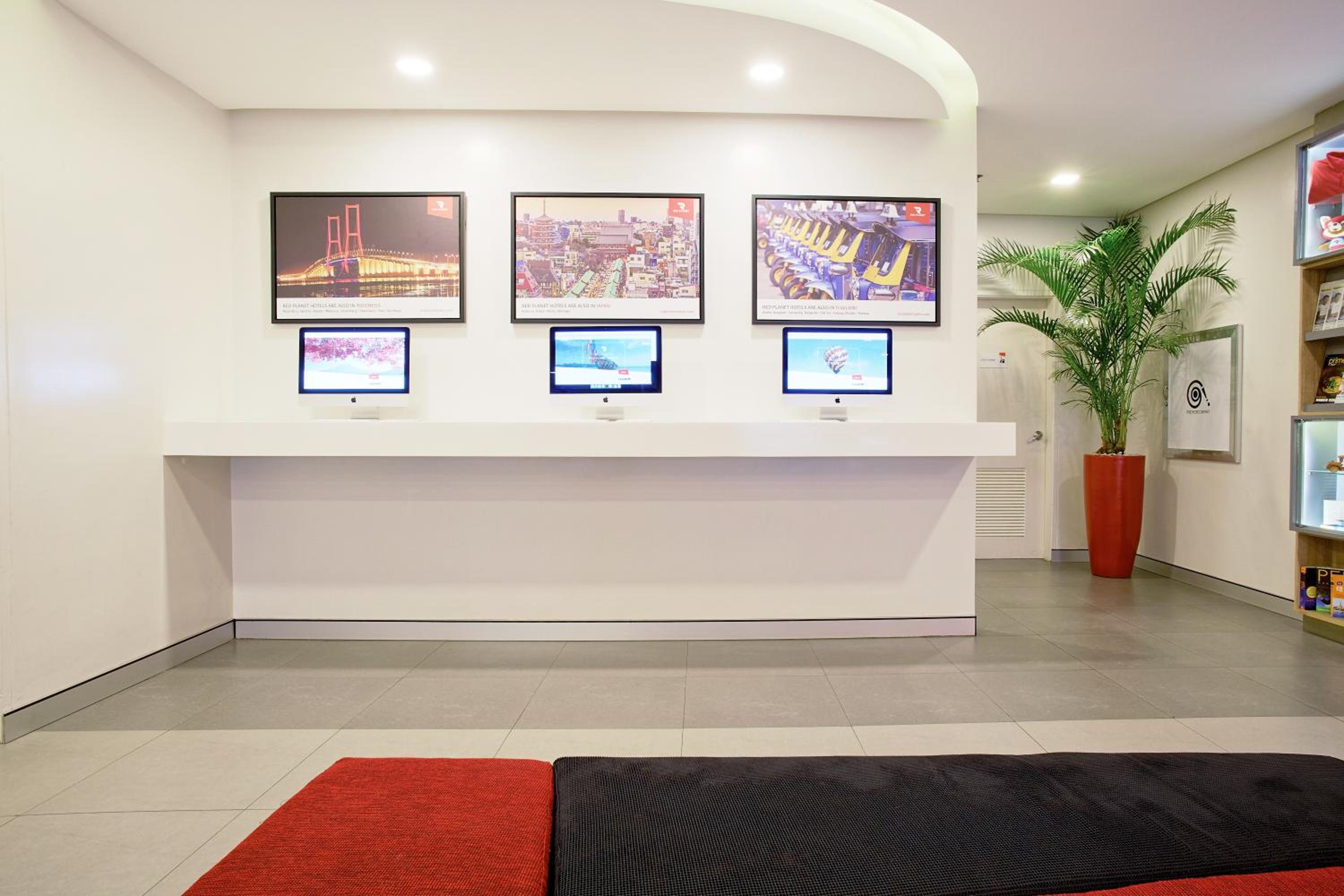 Red Planet Makati Avenue Manila 12