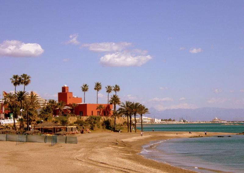 Andalusian style apartment in Pueblo Evita exclusive holiday complex