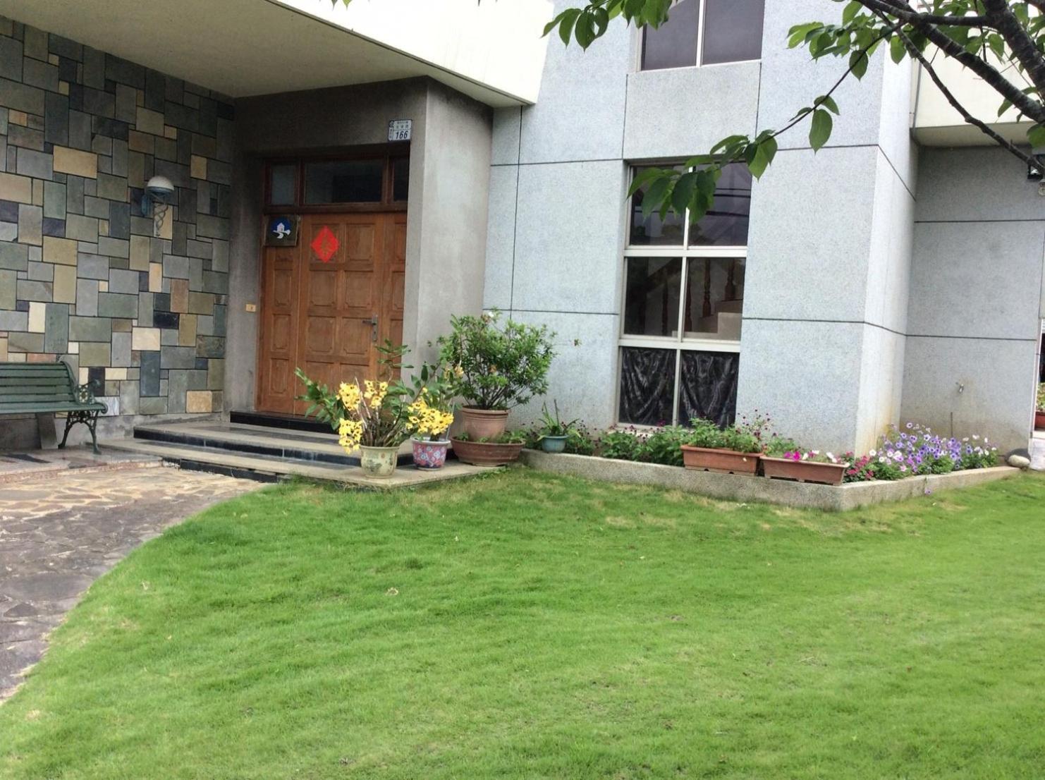 Photo 8