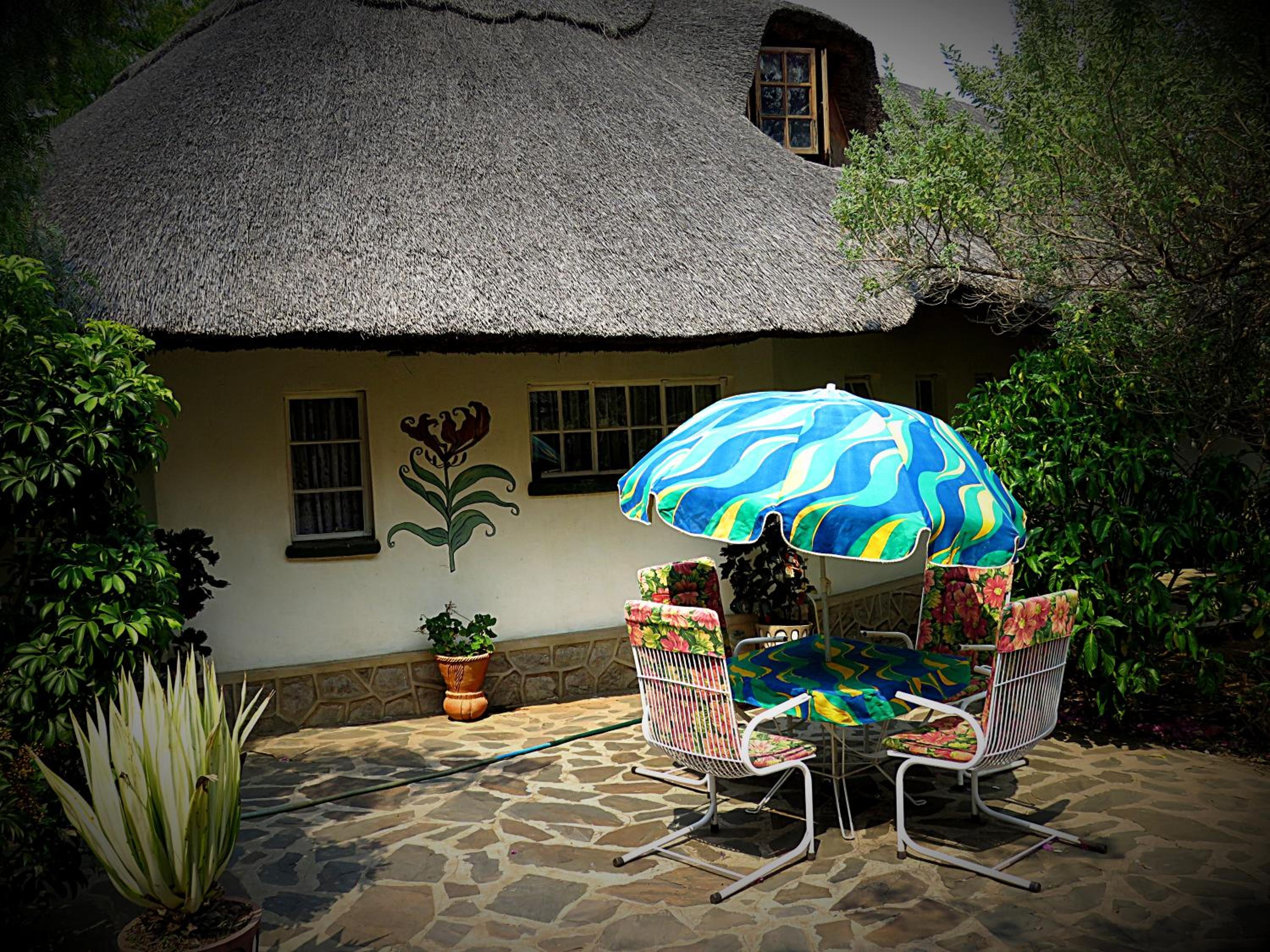 Parrot Lodge