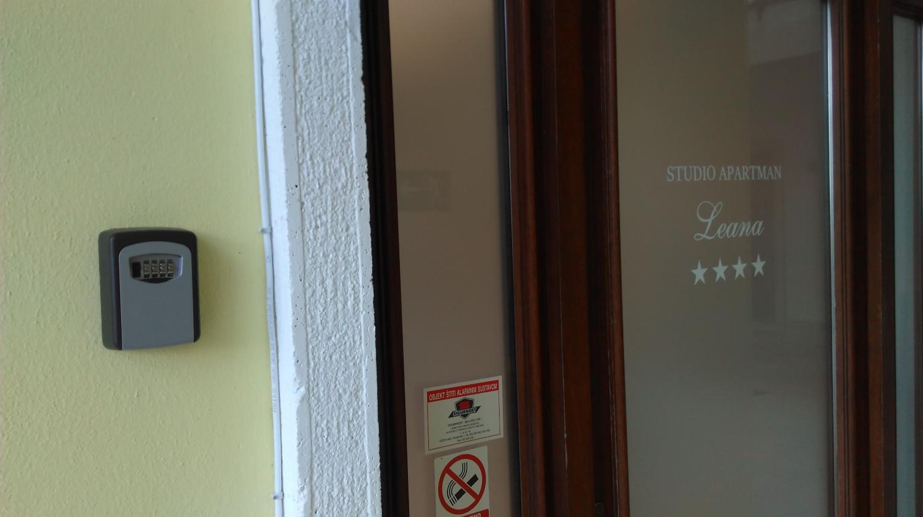 Studio Apartment Leana