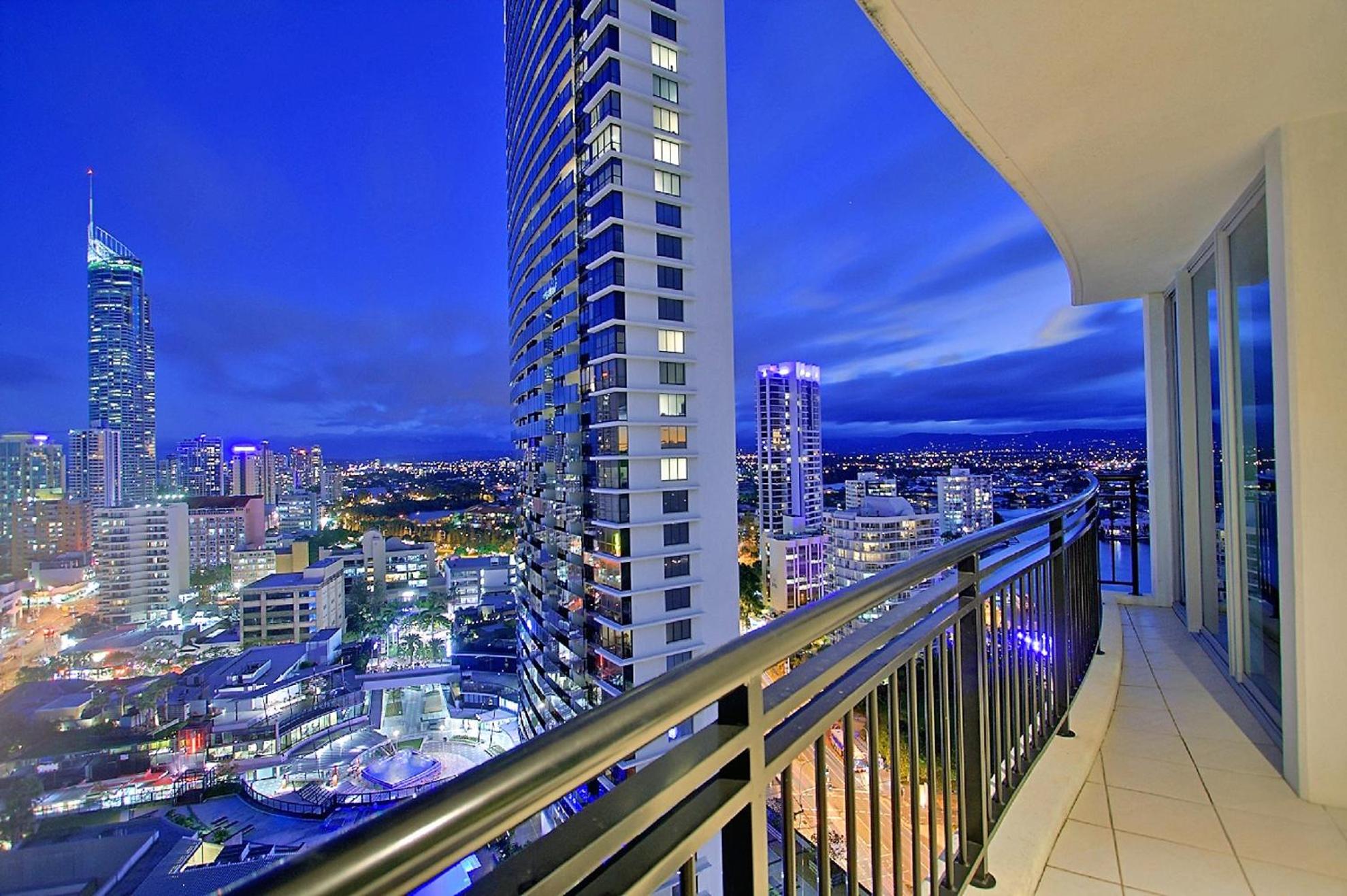 The Towers of Chevron Renaissance - Holidays Gold Coast