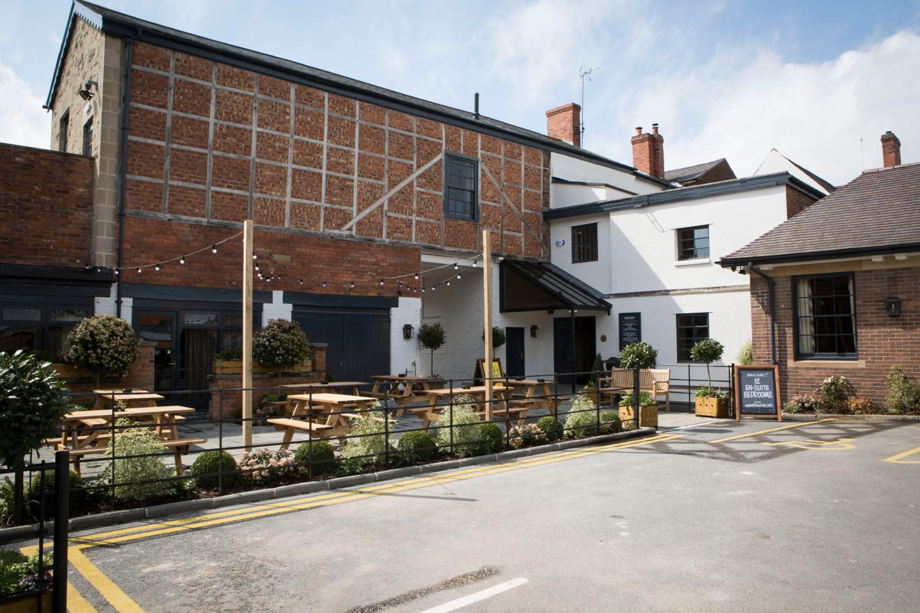 Wynnstay Arms, Ruabon, Wrexham view 5