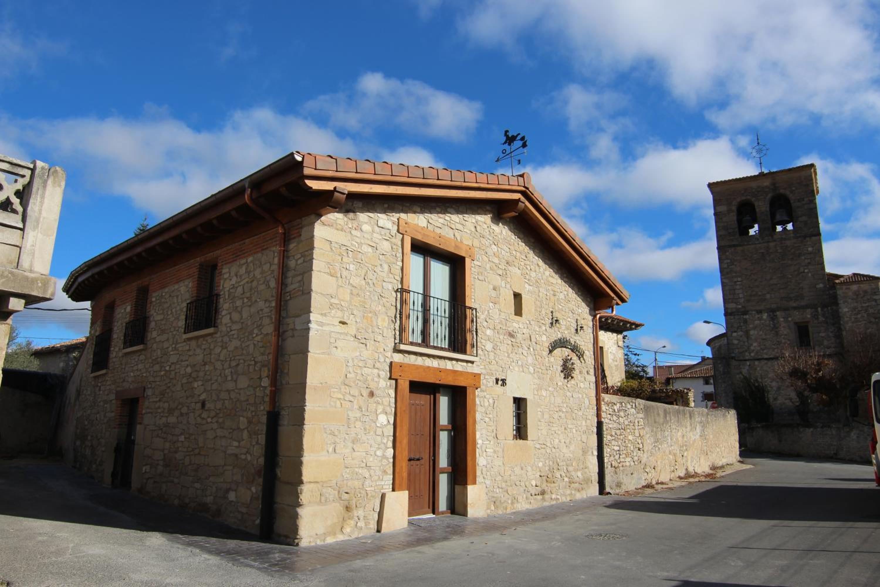 Photo 12