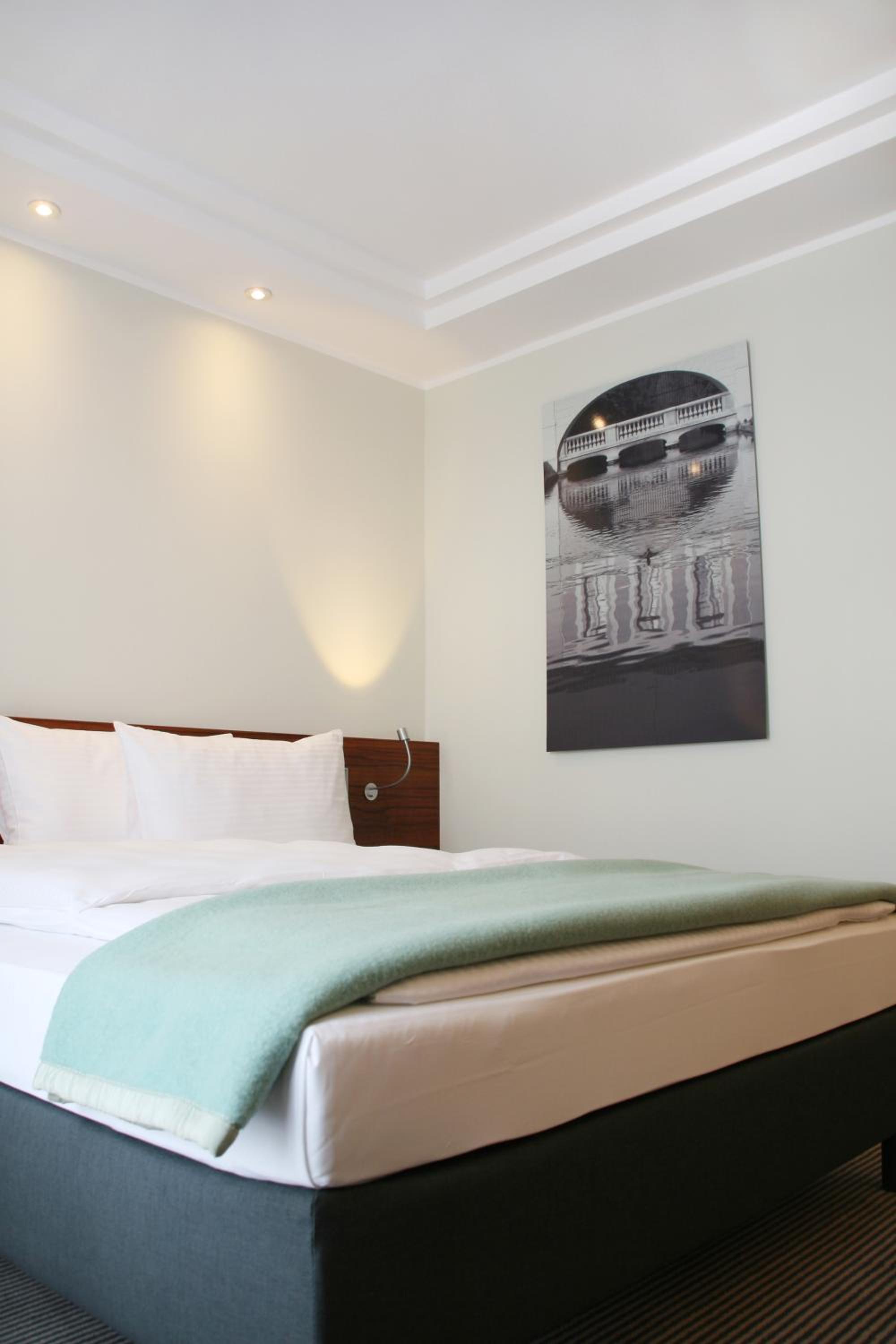 Munich Vacations - Augusten Hotel Munchen - Property Image 3