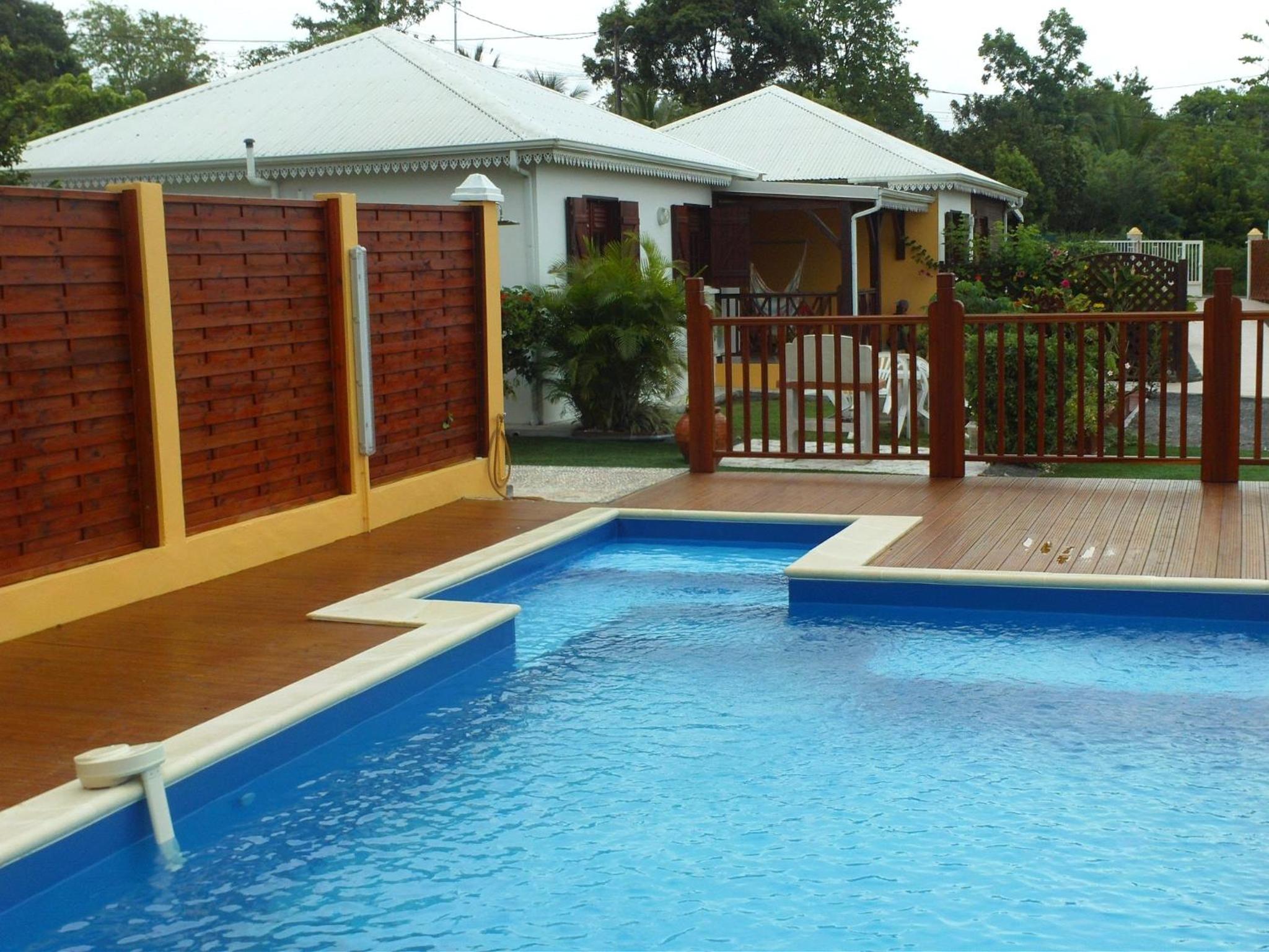 Maison charmante a Saint Francois avec jardin et piscine partagee view 5