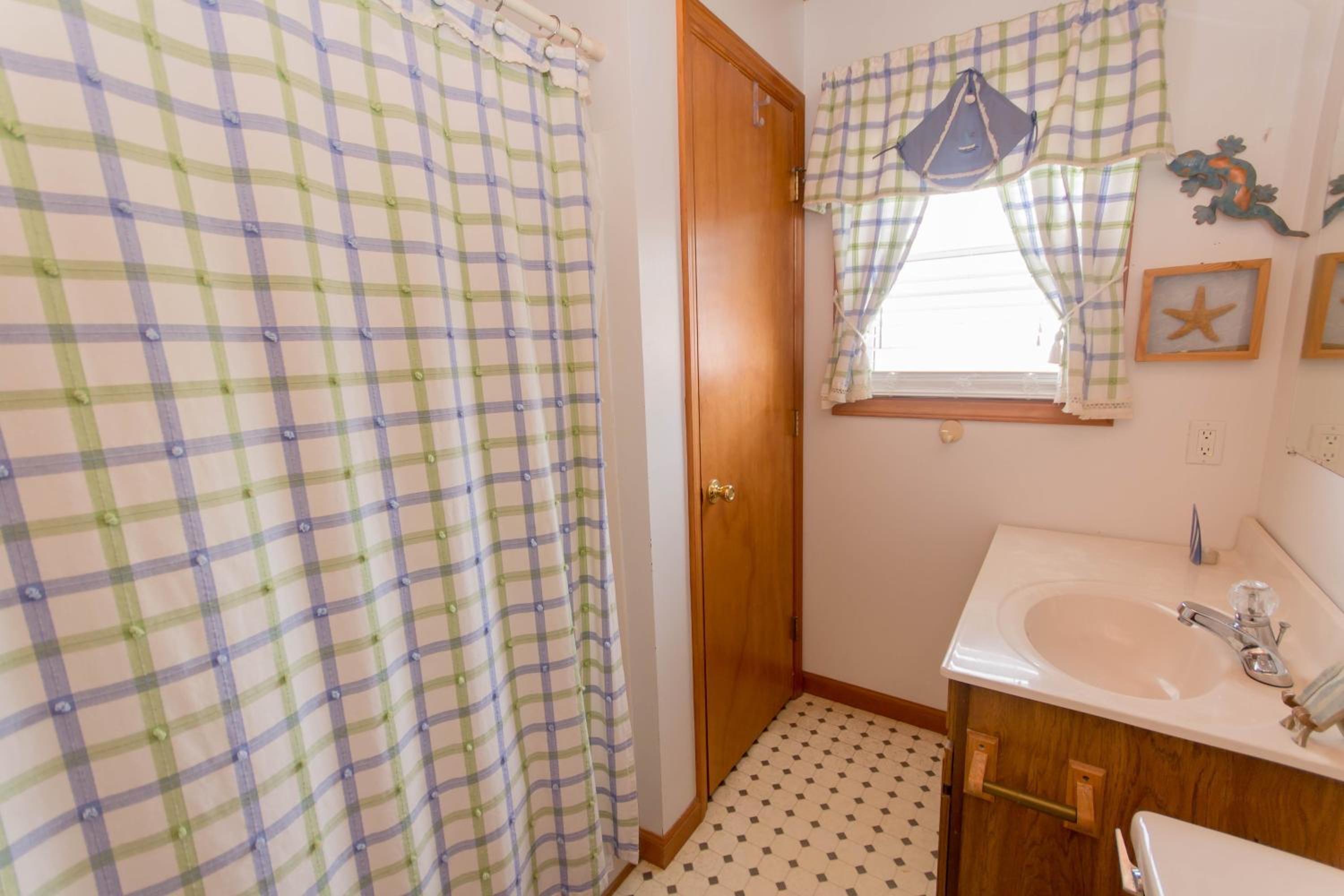 Atlantic Vu - Kitty Hawk MP 3, Ocean View, 30 Yards to Beach, Community Pool, Pets Ok view 2