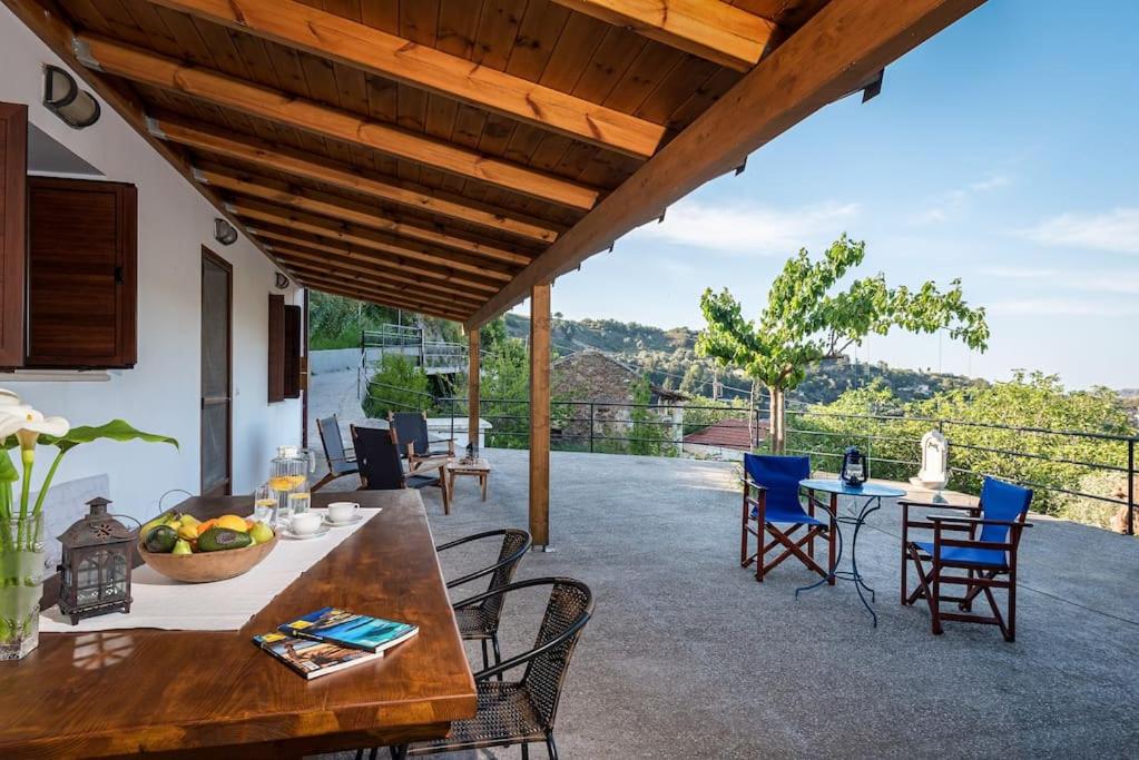 Samarian Cottage view 4