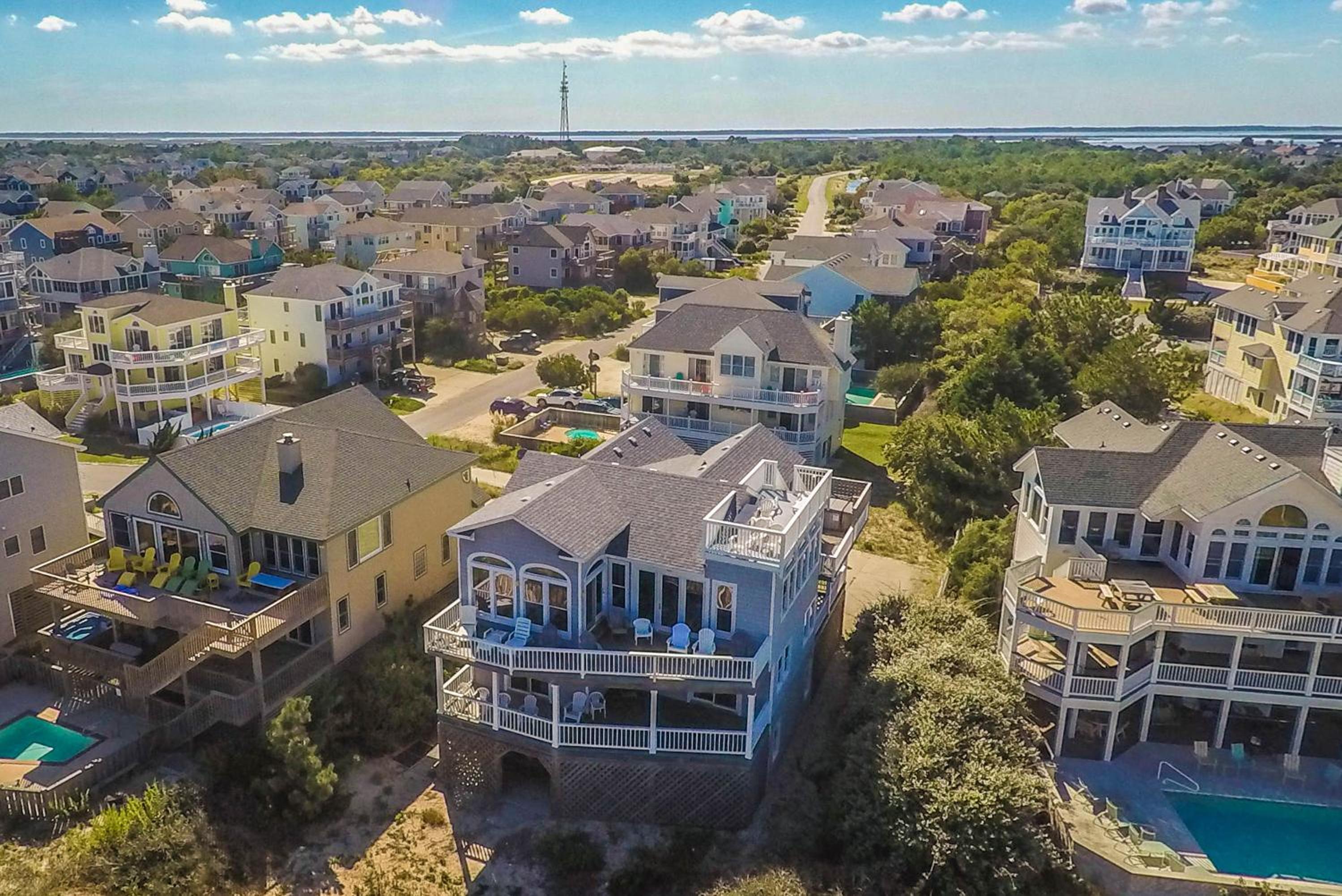 Sandscape - Corolla, Crown Point, Oceanfront, Steps to Beach, Hot Tub, Pool Table, Community Pool