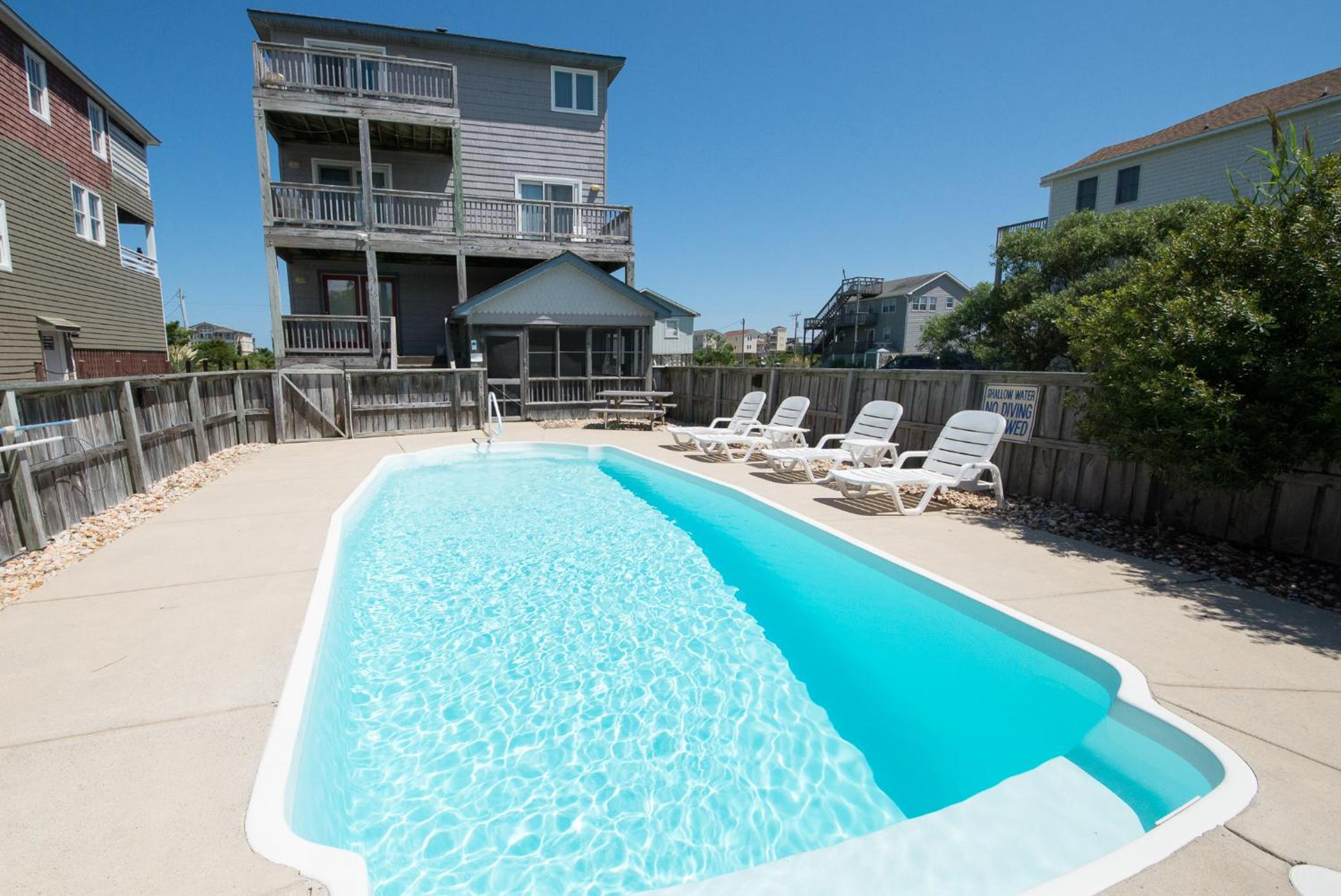 Funtiki - S Nags Head MP 17.5, Semi-Oceanfront, 150 Yds to Beach, Pool, Hot Tub, Pool Table, Pets OK