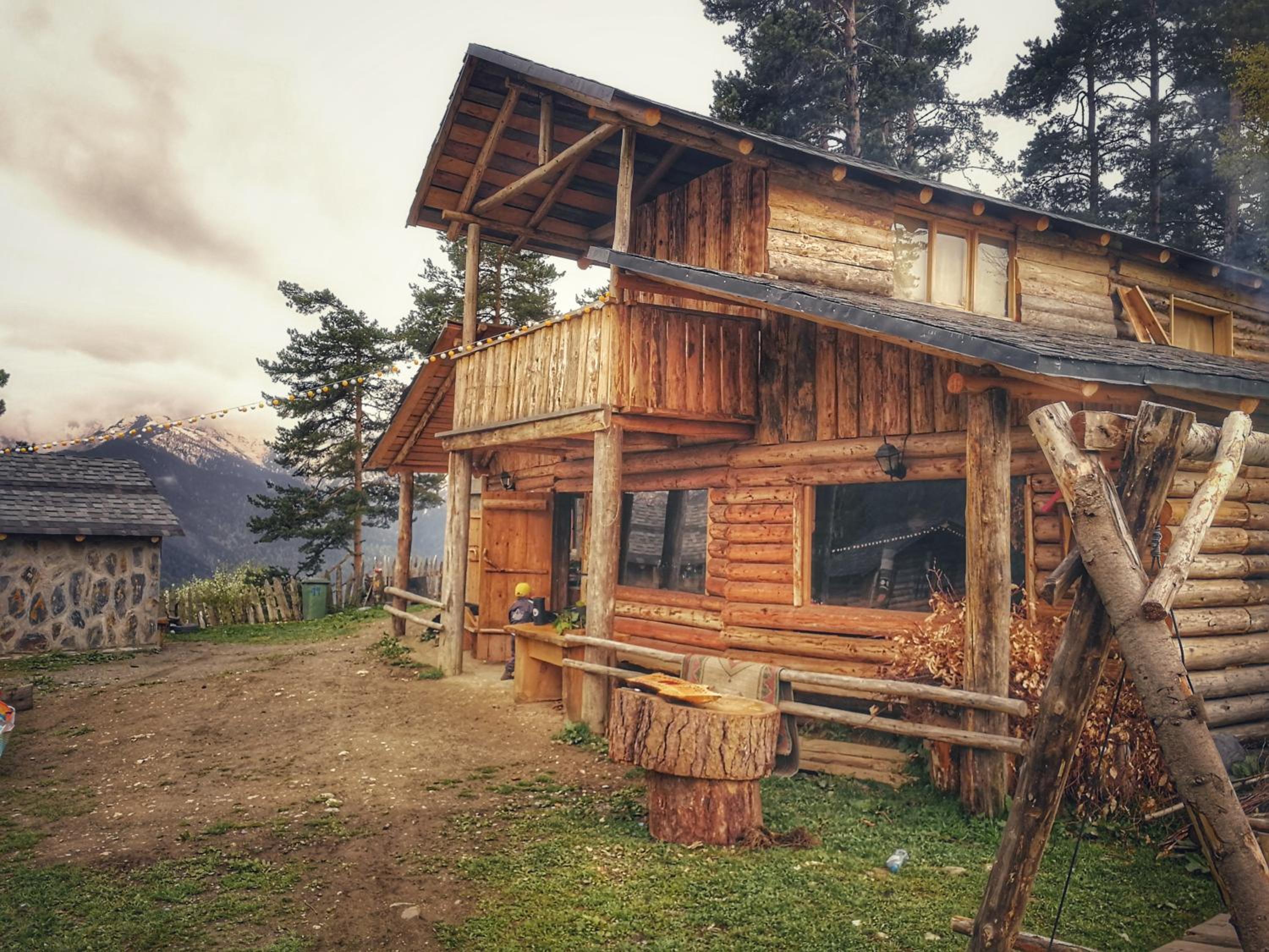 Heshkili huts and cabins Svaneti