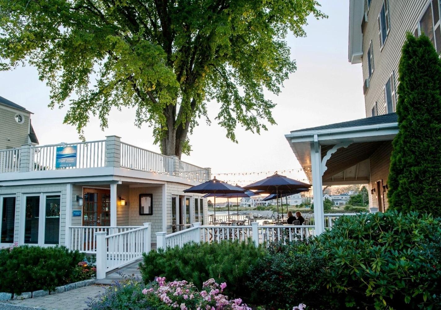 Breakwater Inn