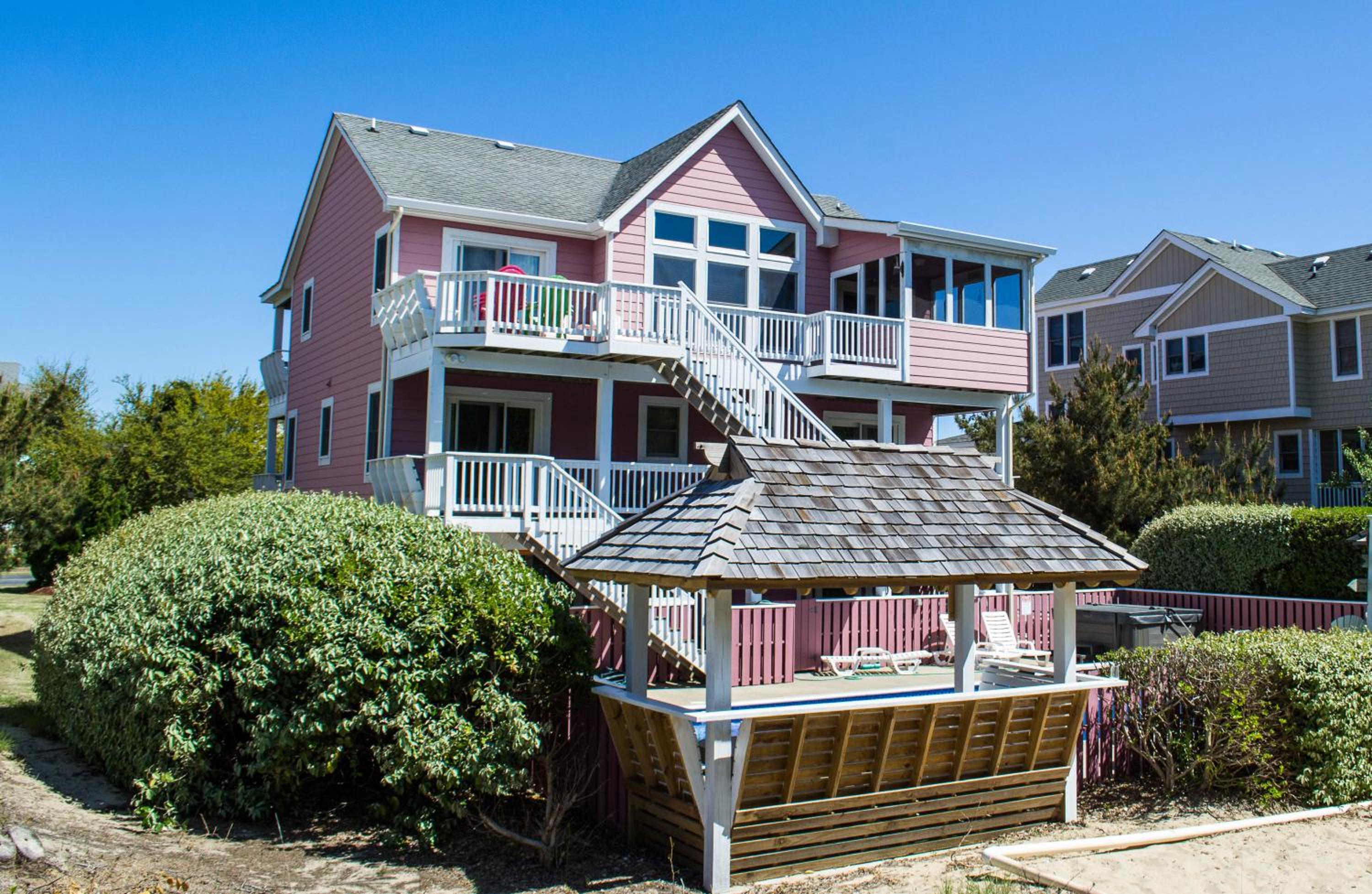 Raspberry Duck - Duck Landing, 525 Yds to Beach, Pool, Tiki Bar, Hot Tub, Close to Downtown