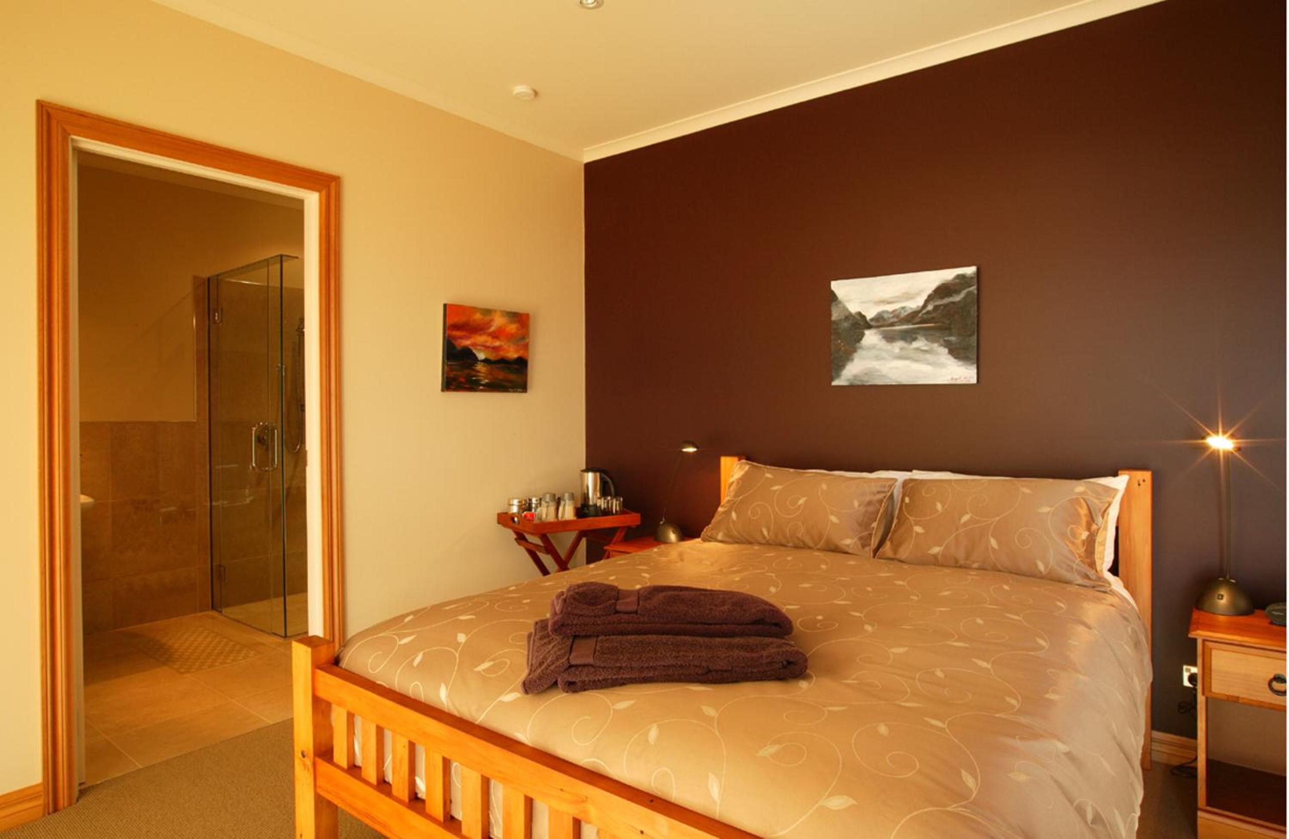 Parautane Lodge