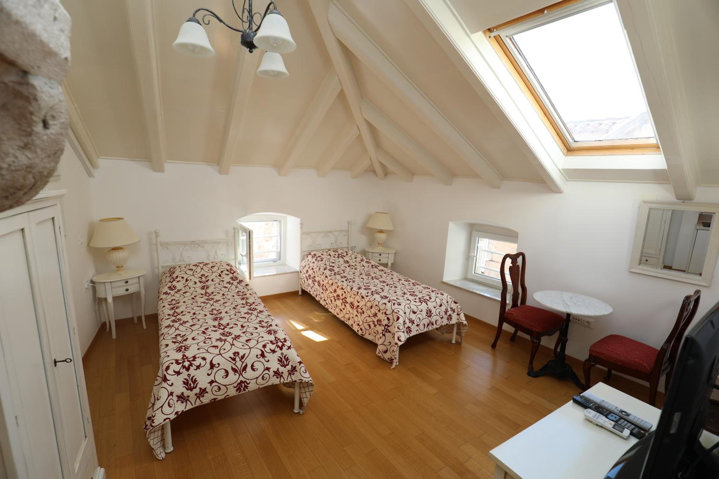 Antunini II