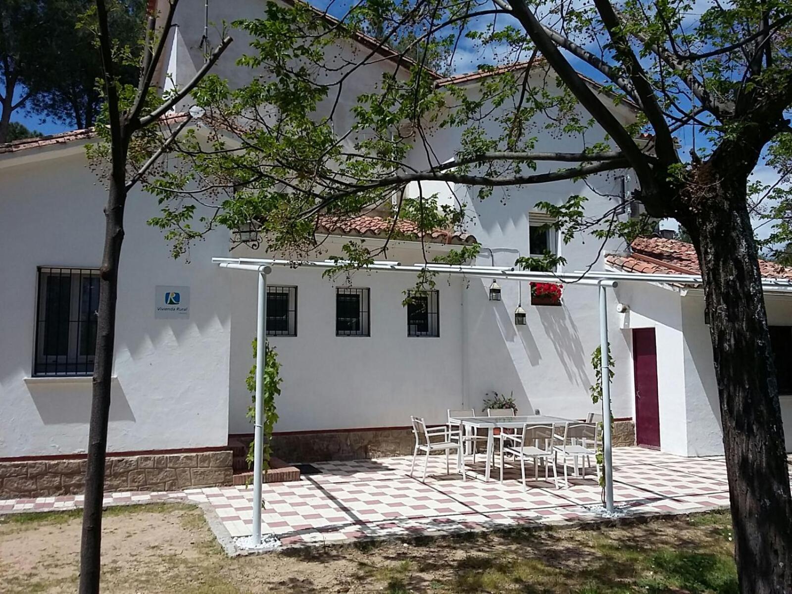 Photo 33