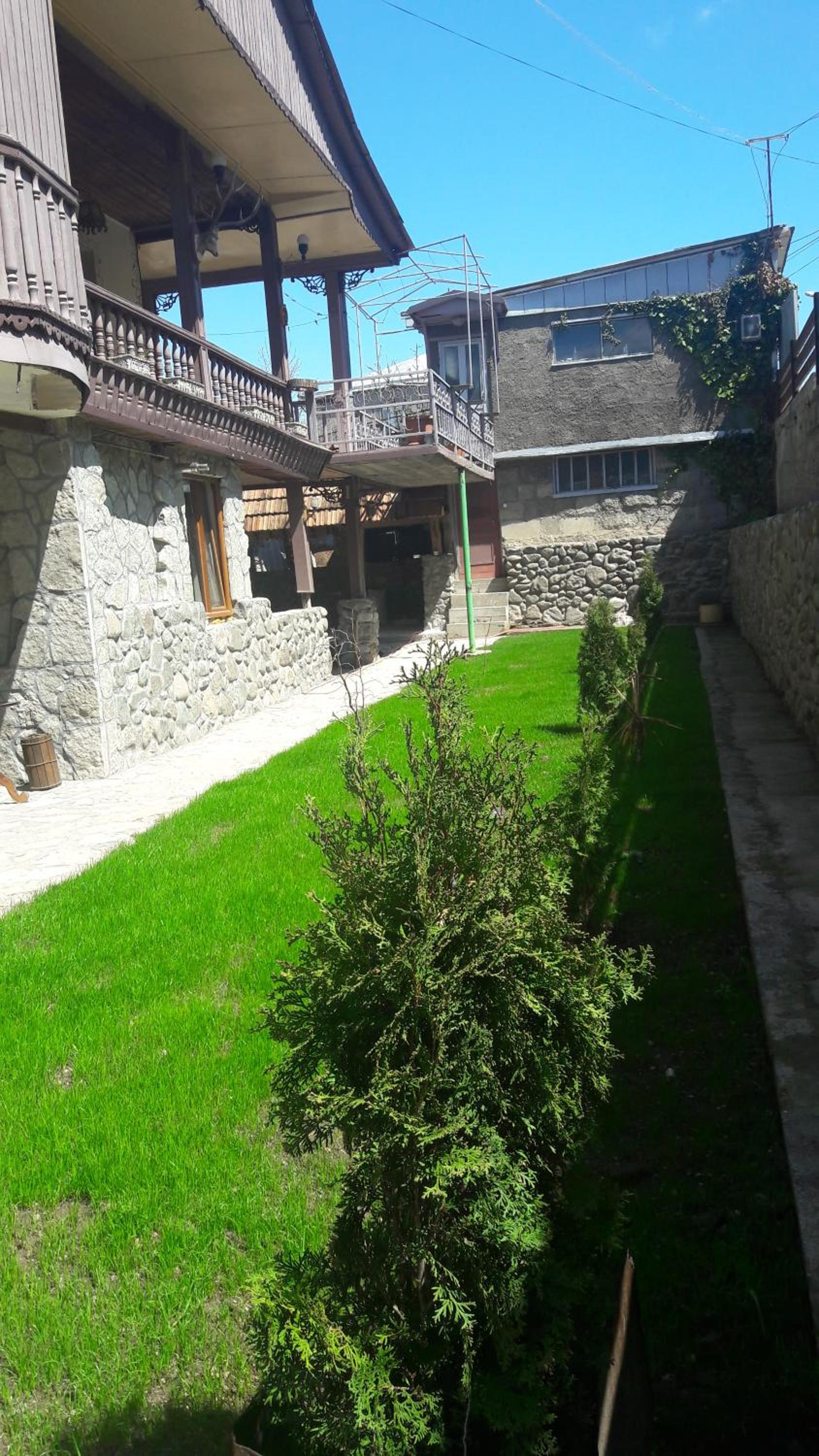 ARTSIV Guesthouse