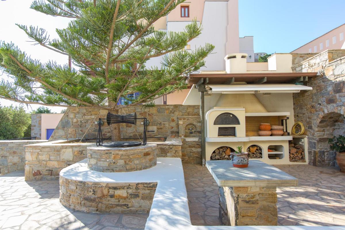 Polykarpos Villa photo 5