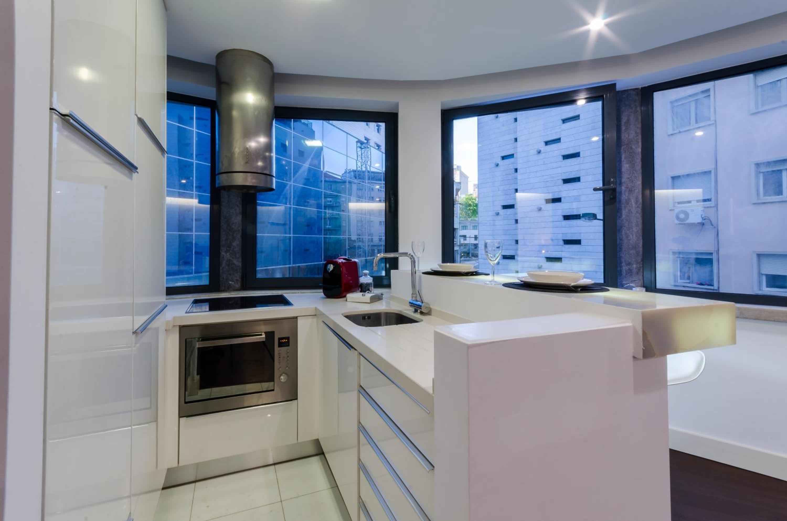 Lisbon Avenue Marquês - Luxury Apart view 4