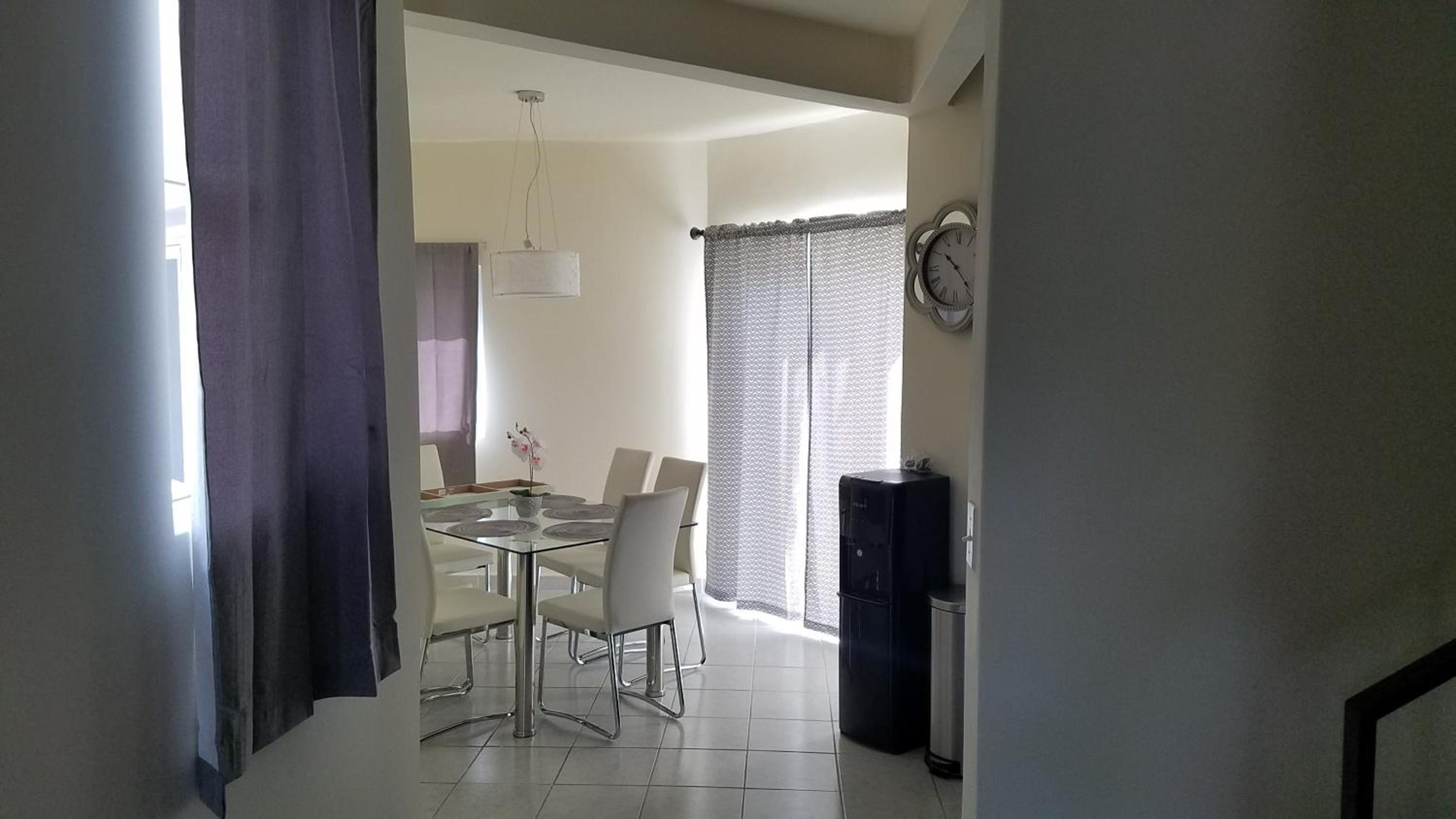 villa serena 4 Beds, 2 Bath view 3