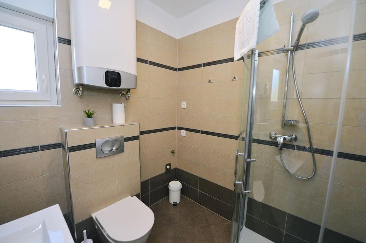 Photo 54