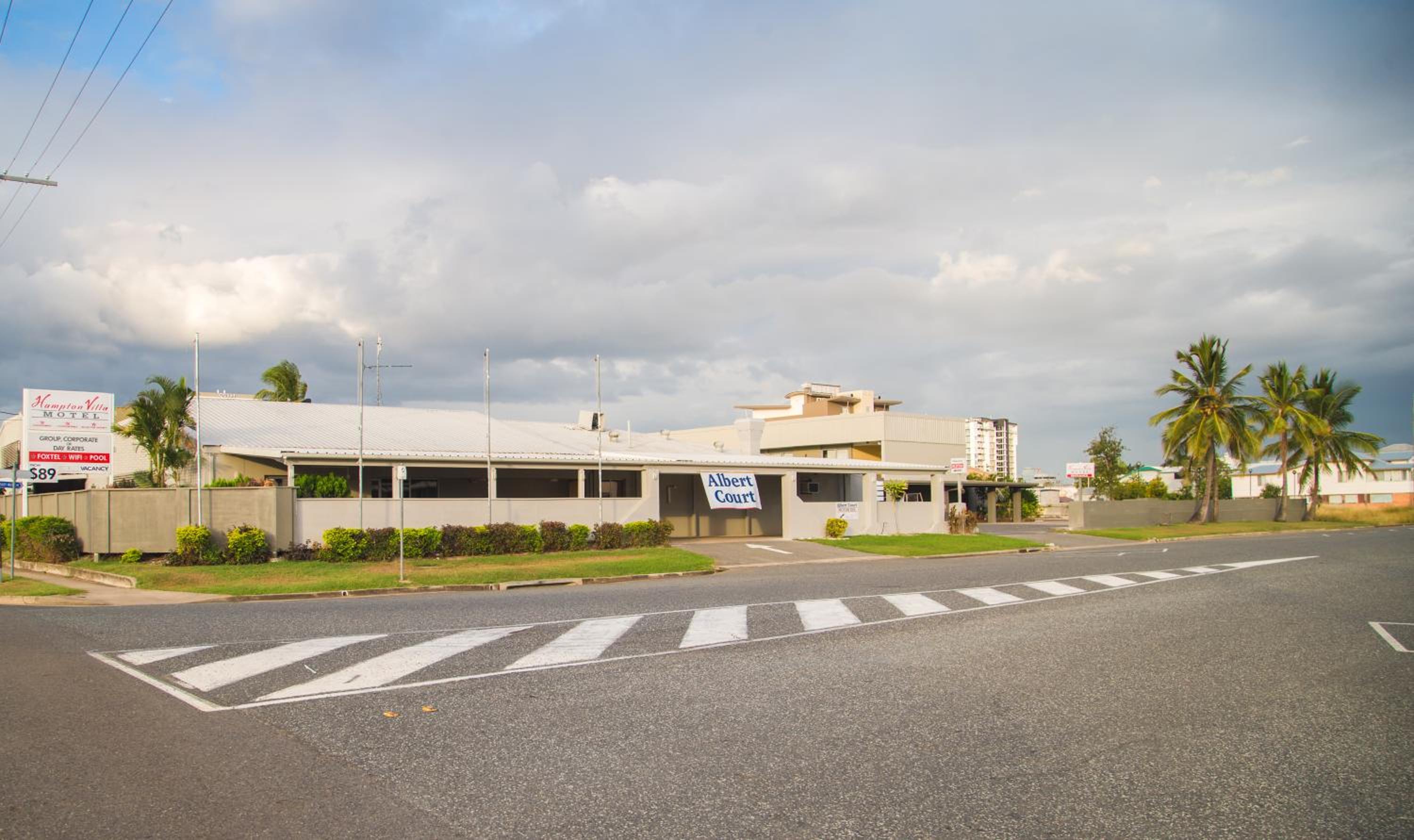Hampton Villa Motel